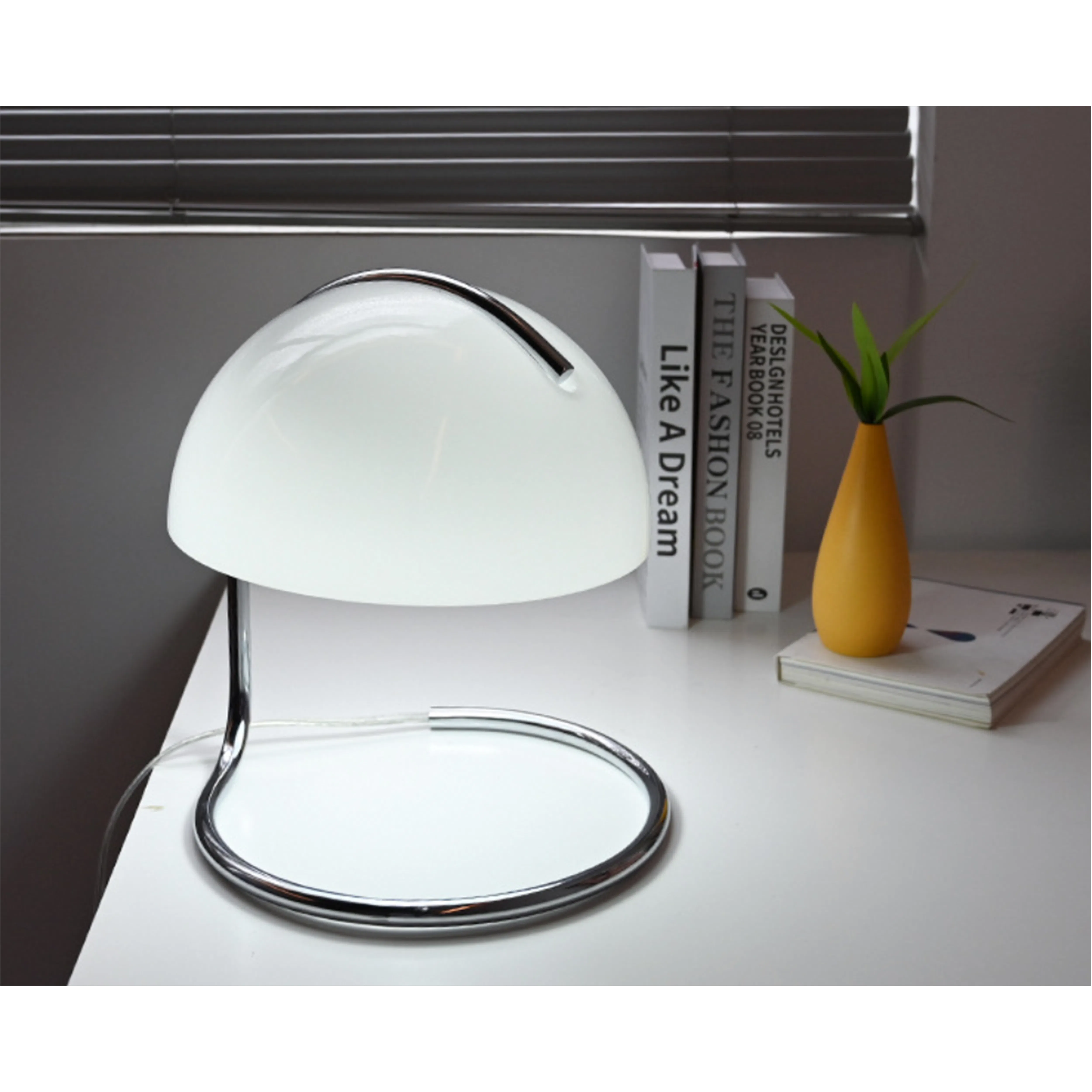 Munich Table Lamp - White - 7