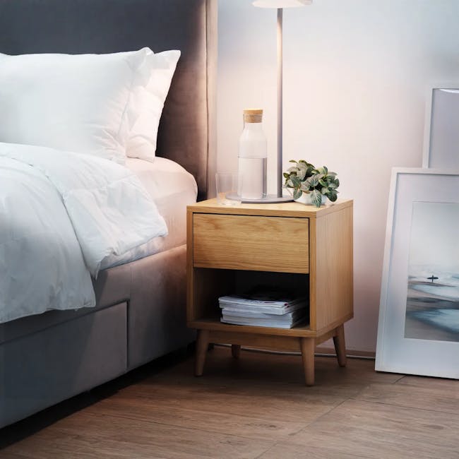 Kenzou Queen Bed in Oak, Grey Mist with 2 Kyoto Top Drawer Bedside Table in Oak - 13 - White bedding, wooden nightstand