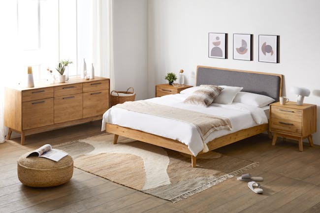 Todd Queen Bed with 2 Todd Twin Bedside Tables - 1
