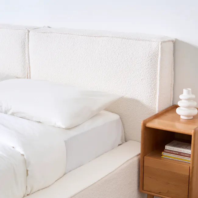 Maine Storage Queen Bed - White Boucle - 5