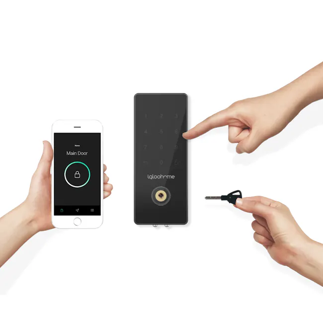 igloohome Smart Deadbolt 2S - Metal Grey - 4 - Unlocking the Main Door with a Smartphone, Interacting with a Smartphone to