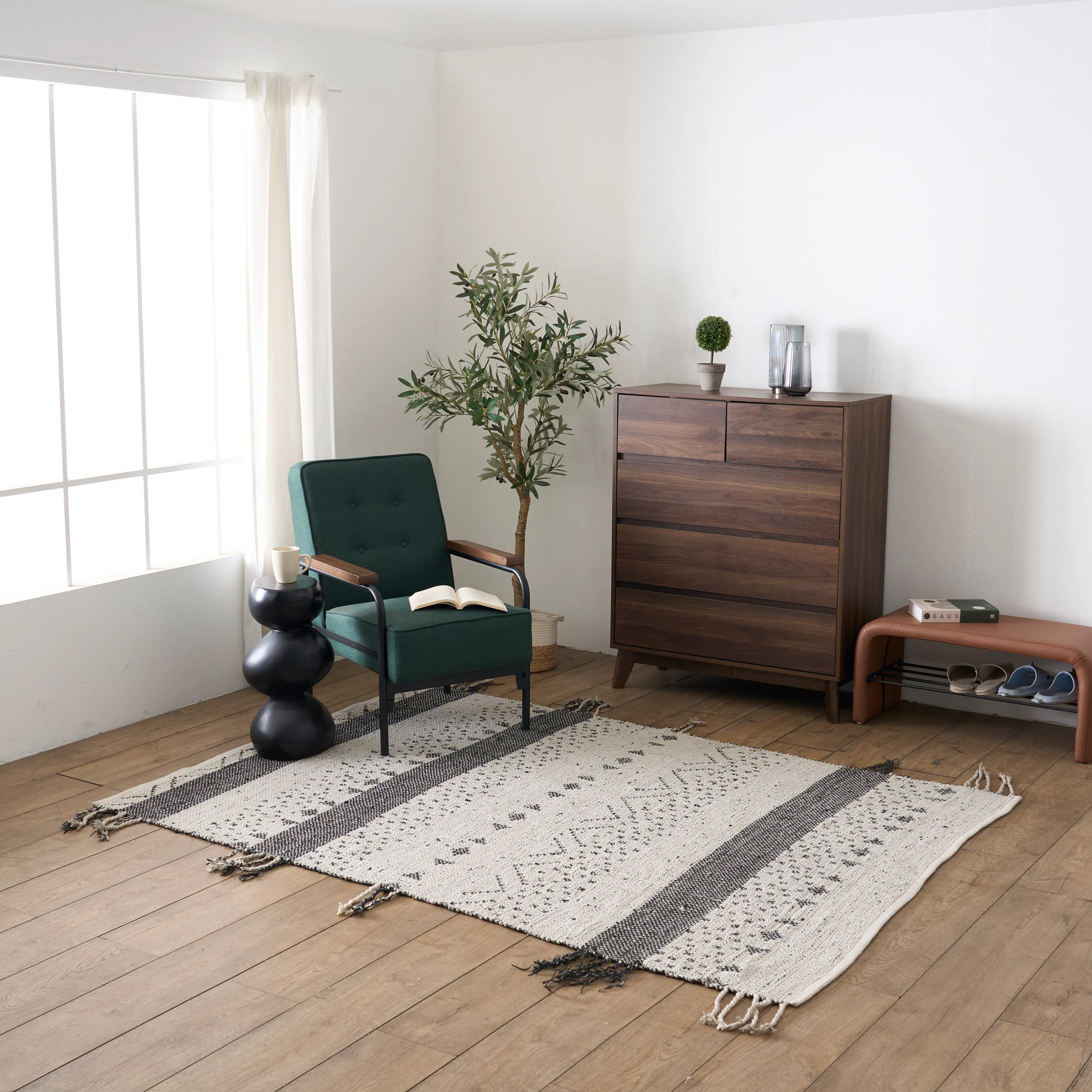 Callista Low Pile Rug - 2.3m x 1.6m - 7