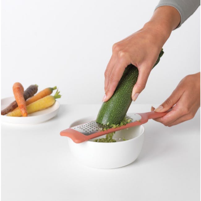 Tasty+ Coarse Grater & Cover - Terracotta Pink - 2