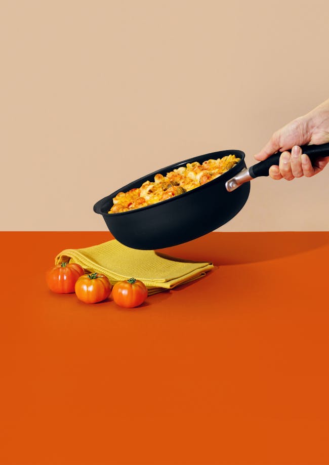 Meyer Accent Series Ultra-Durable Nonstick 26cm Chef's Pan - 3