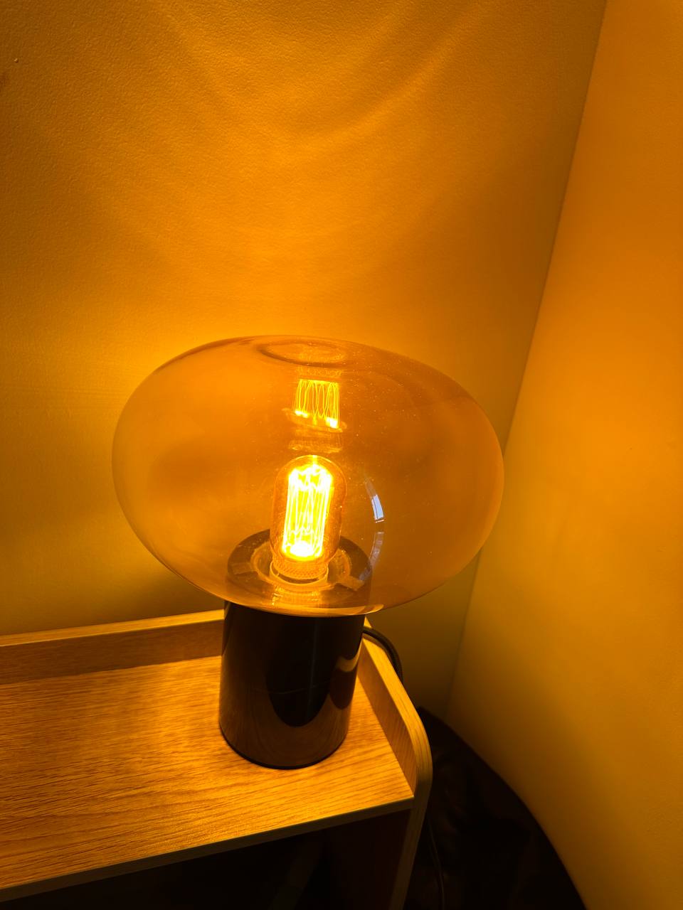 Marvy Marble Table Lamp - Black, Amber