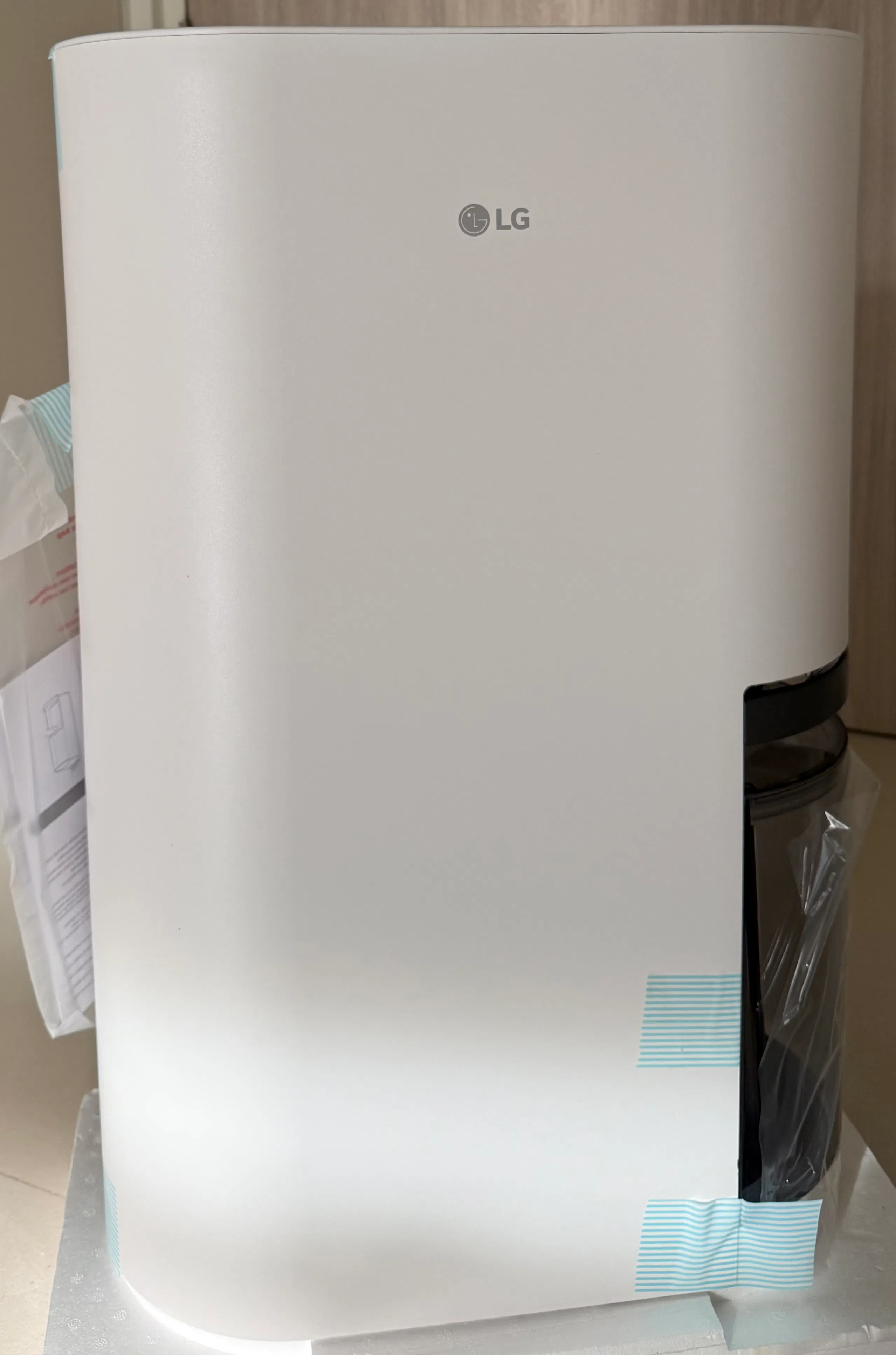 Customer home photo 12: Very good buy from HipVan! There is discount to stack on! Can’t wait to see its effectiveness!