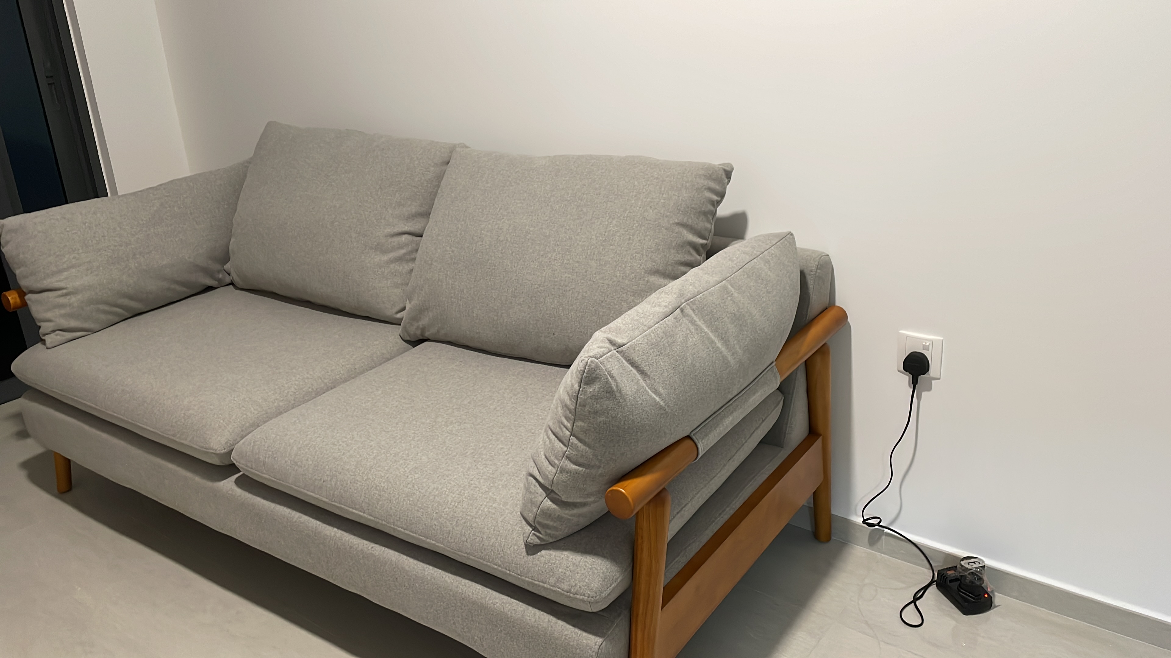 Customer home photo 2: Love the Color and wood frame sofa. Blend very well in my new home