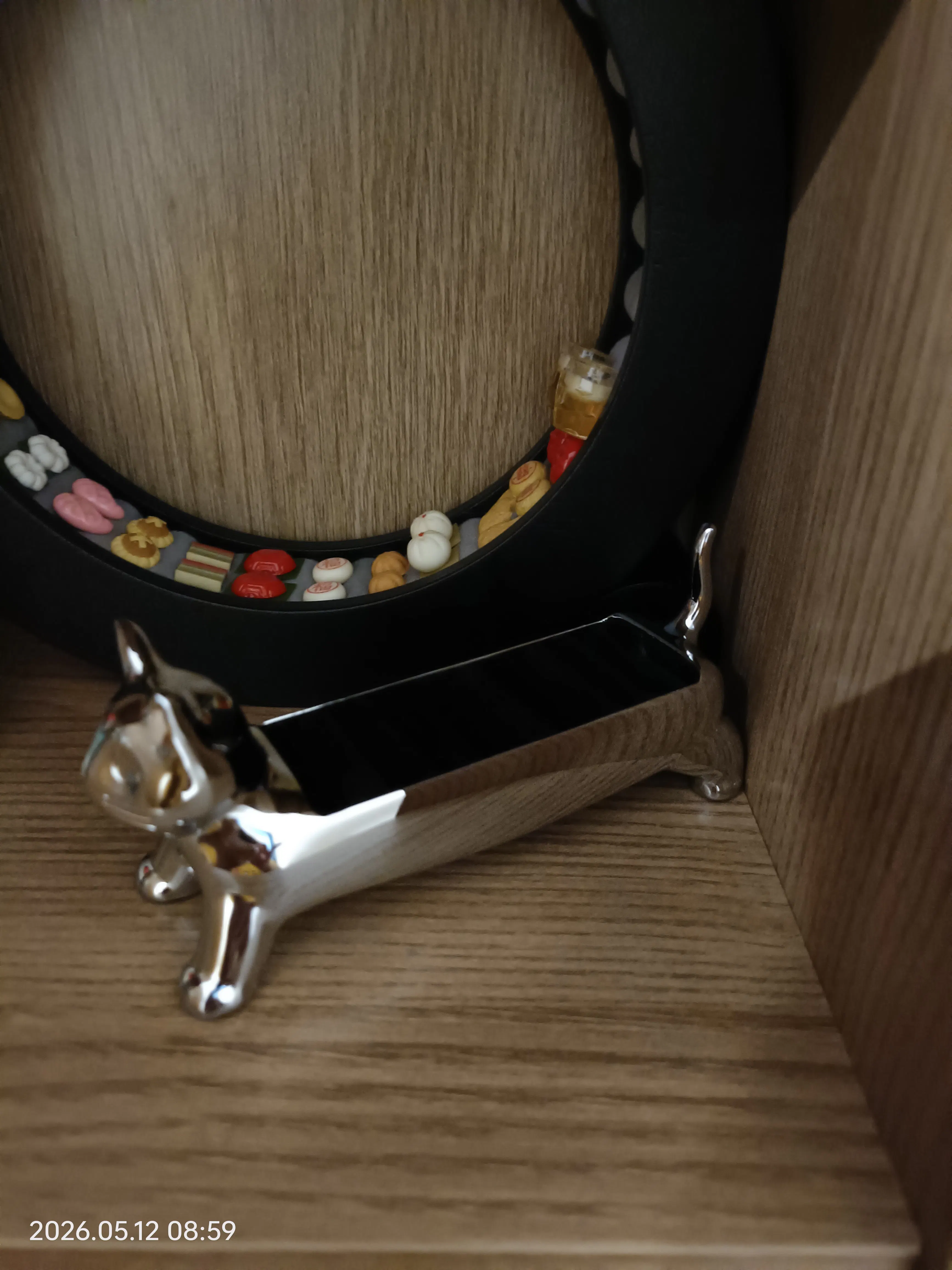 Customer home photo 1: Delivery is very prompt and fast. It's cute and handy to keep my rings. Happy with the product. Have already ordered another doggy type for my daughter :)