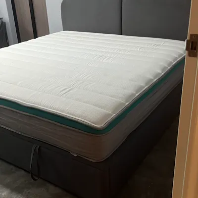 Customer home photo 7: Delivery came on time. Quality is really great. Definitely a huge space to put many things under. I don’t work out but pulling the bed up was easy and doesn’t require too much strength! Definitely recommend to get this bed frame!