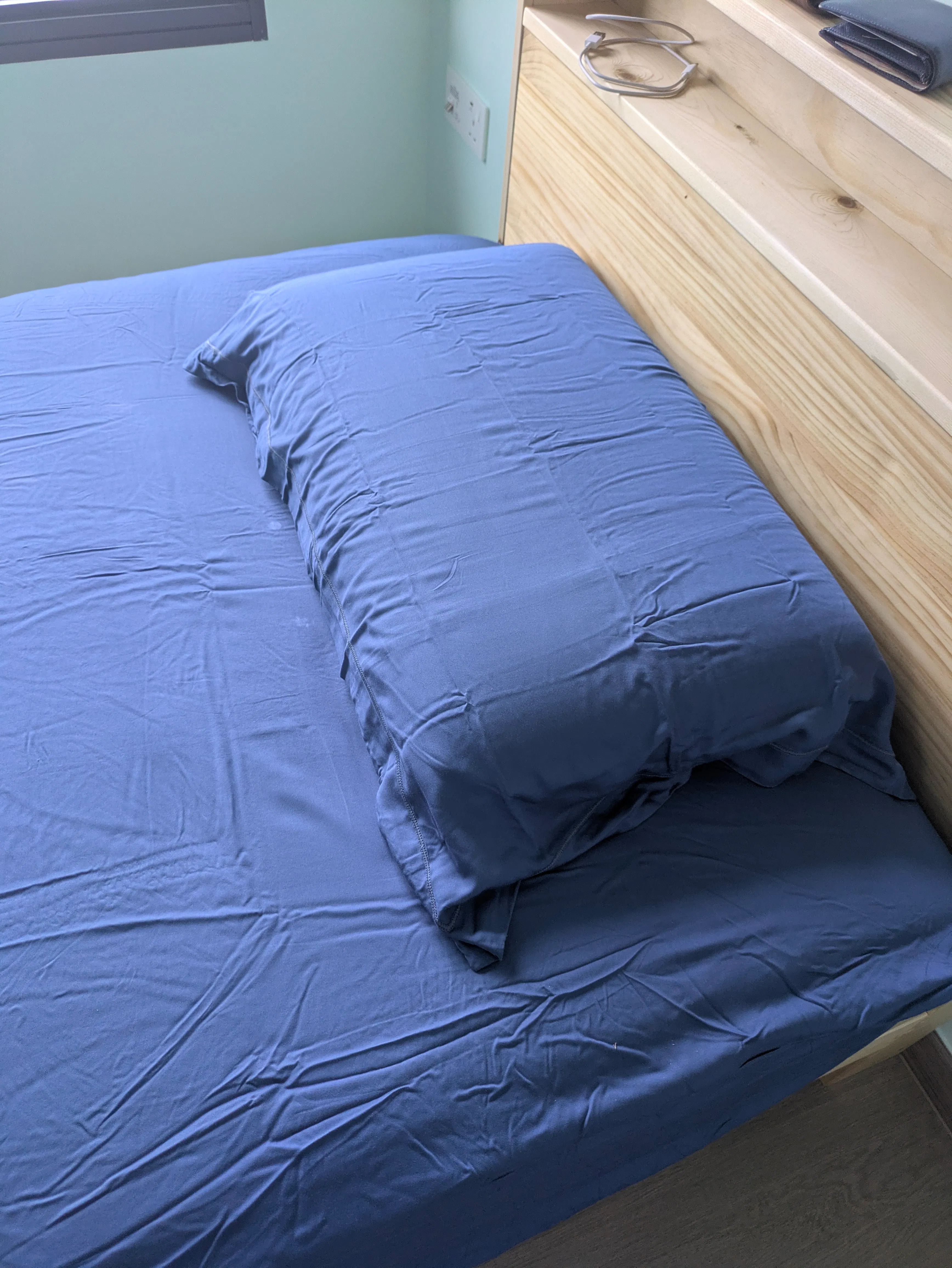 Customer home photo 1: comfortable but quite soft and low pillow.