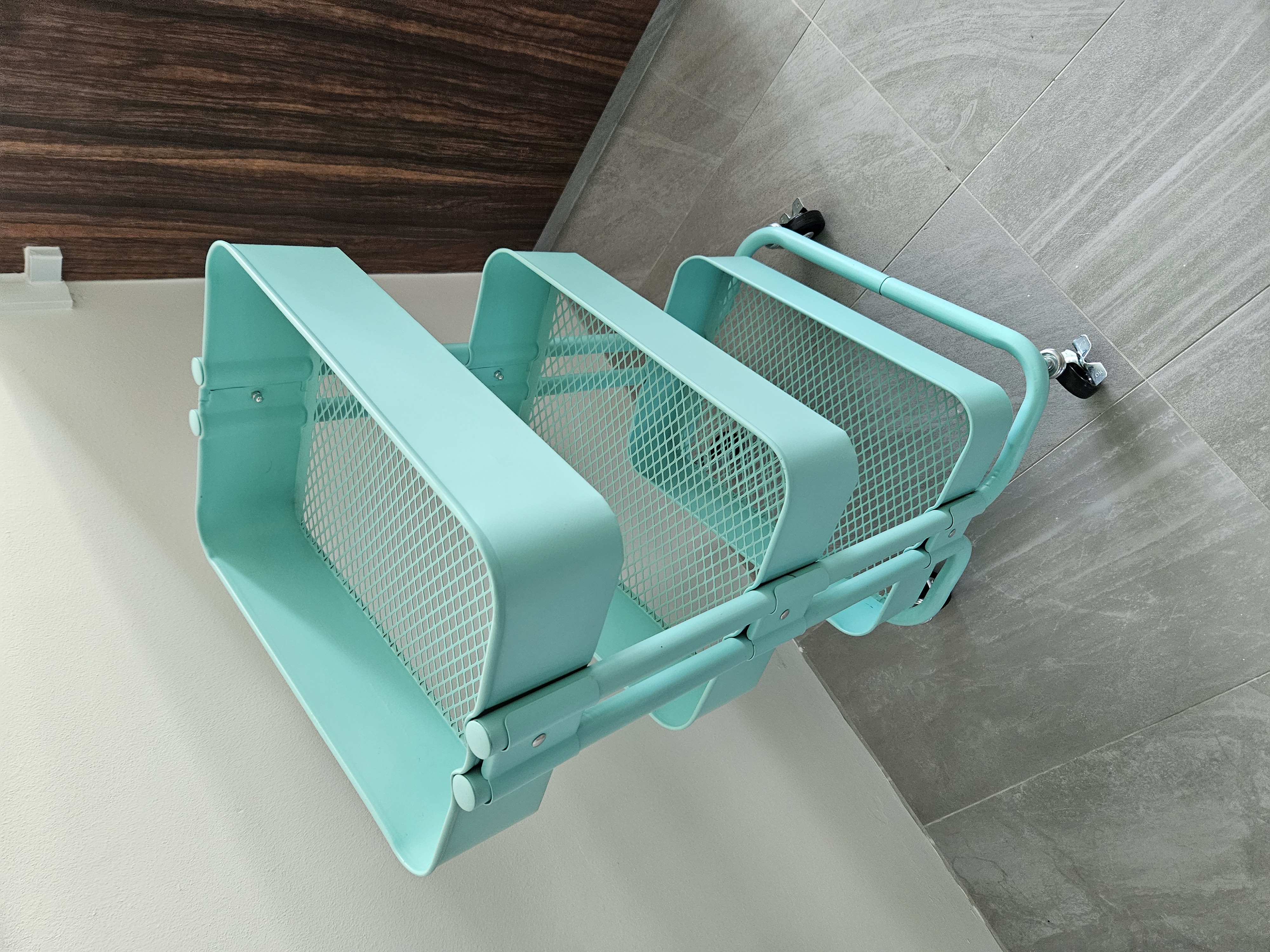 Customer home photo 8: Excellent product that matched exactly with what was advertised. Very handy tool to have in your kitchen, and it helps that the pretty colour complements the aesthetics in my home perfectly.

The customer service was  excellent too, with constant regular updates on delivery timings.