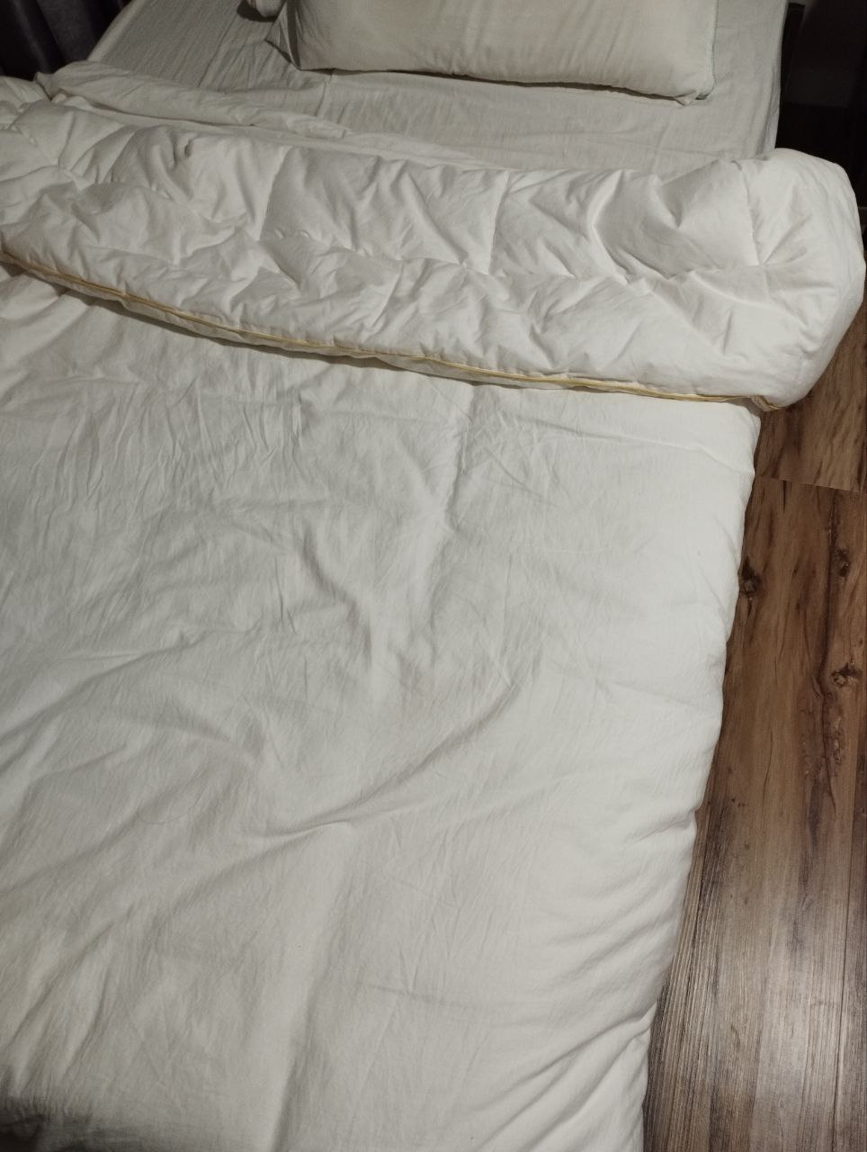 Customer home photo 1: thick and comfy duvet! 100% recommended!