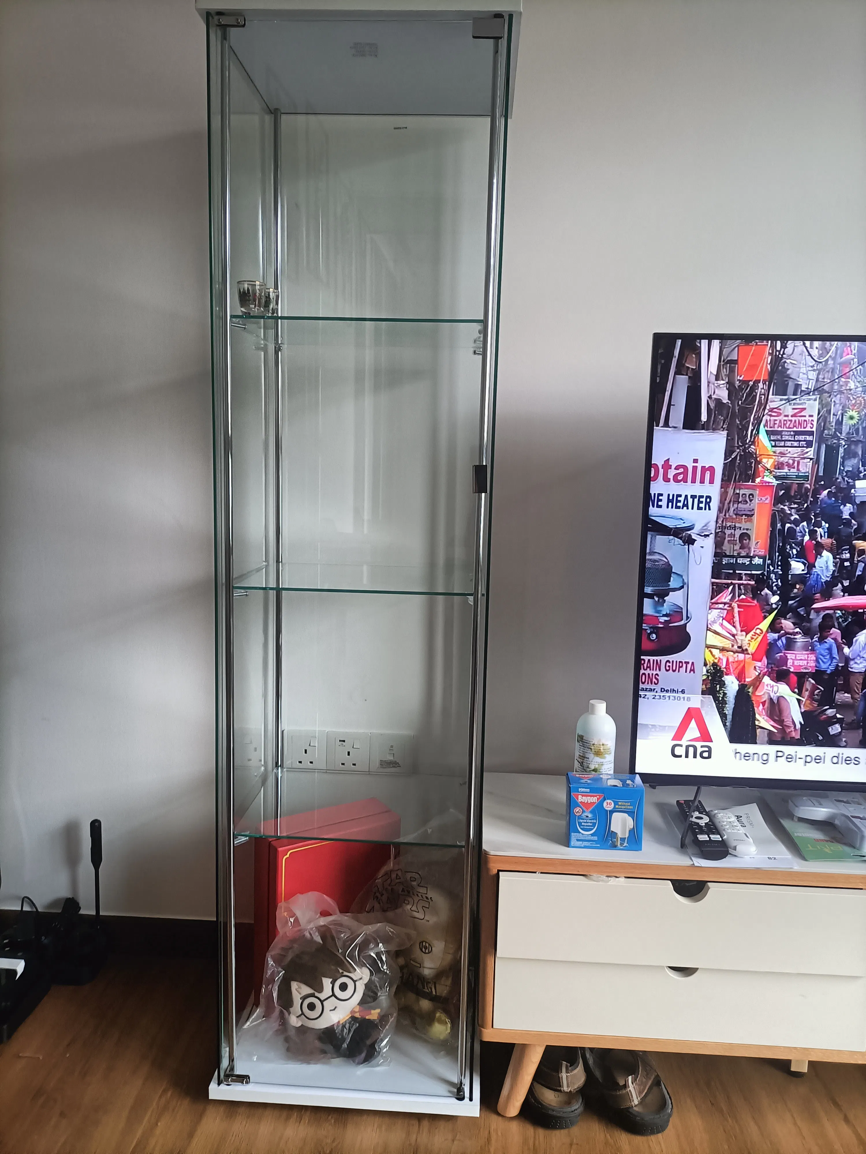Customer home photo 4: Delivery guys are very helpeful and cautions doing the glass display.
