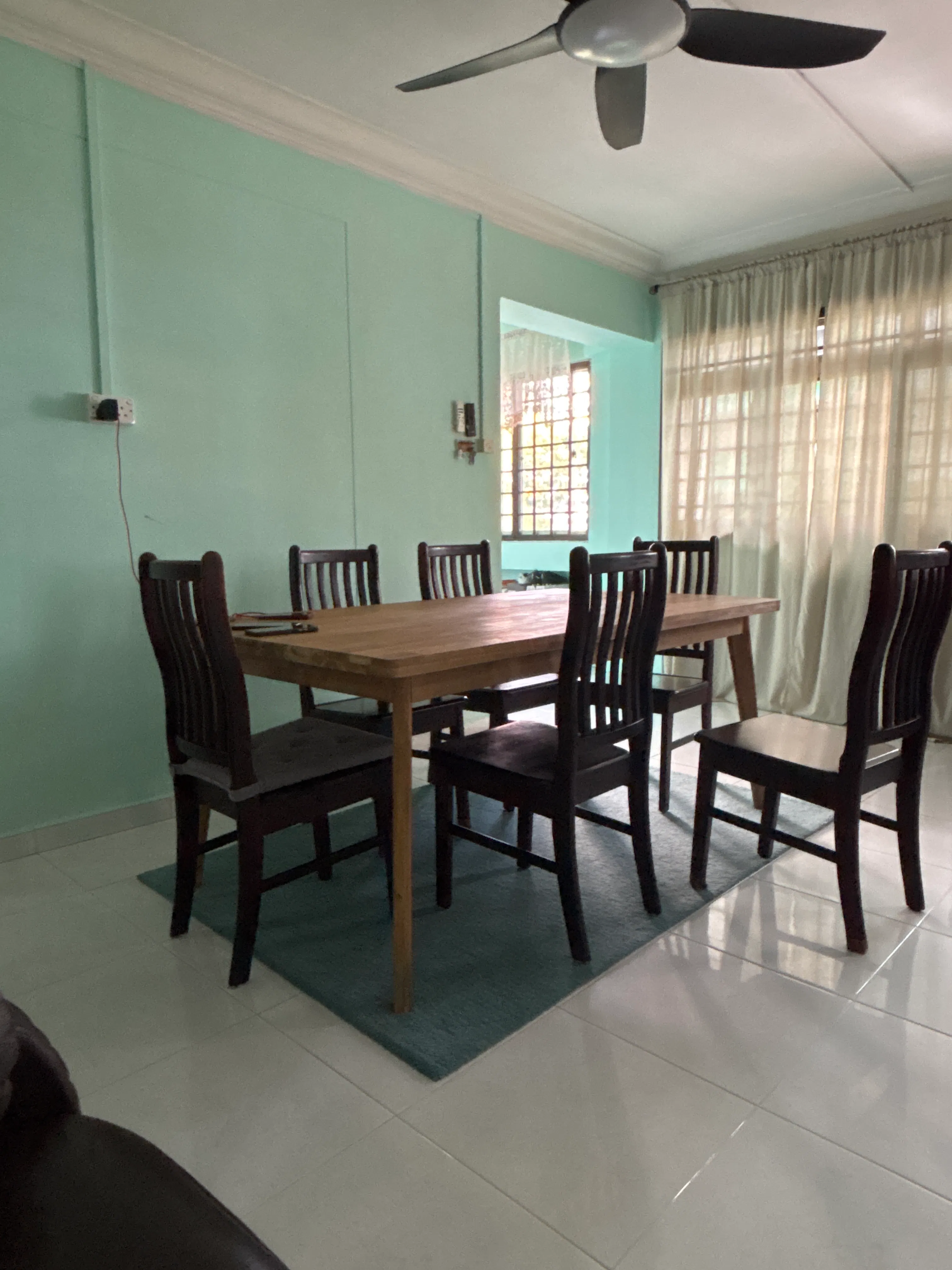 Customer home photo 9: Same length as our previous table.