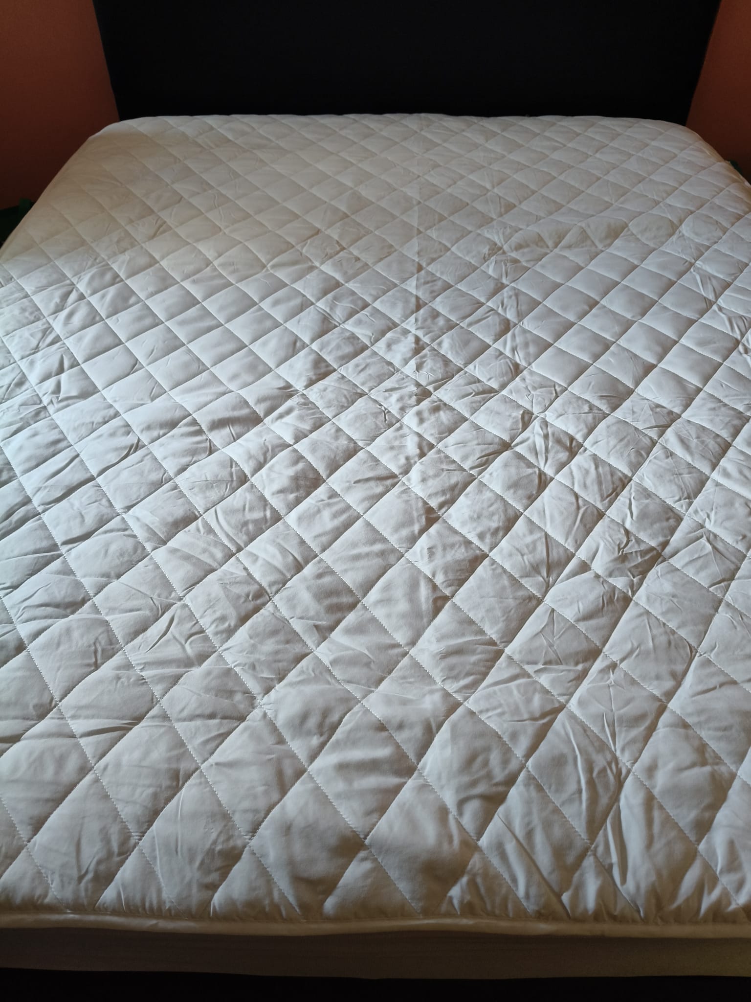 Hillcrest ComfyLux Fitted Mattress Protector (4 Sizes) - Queen