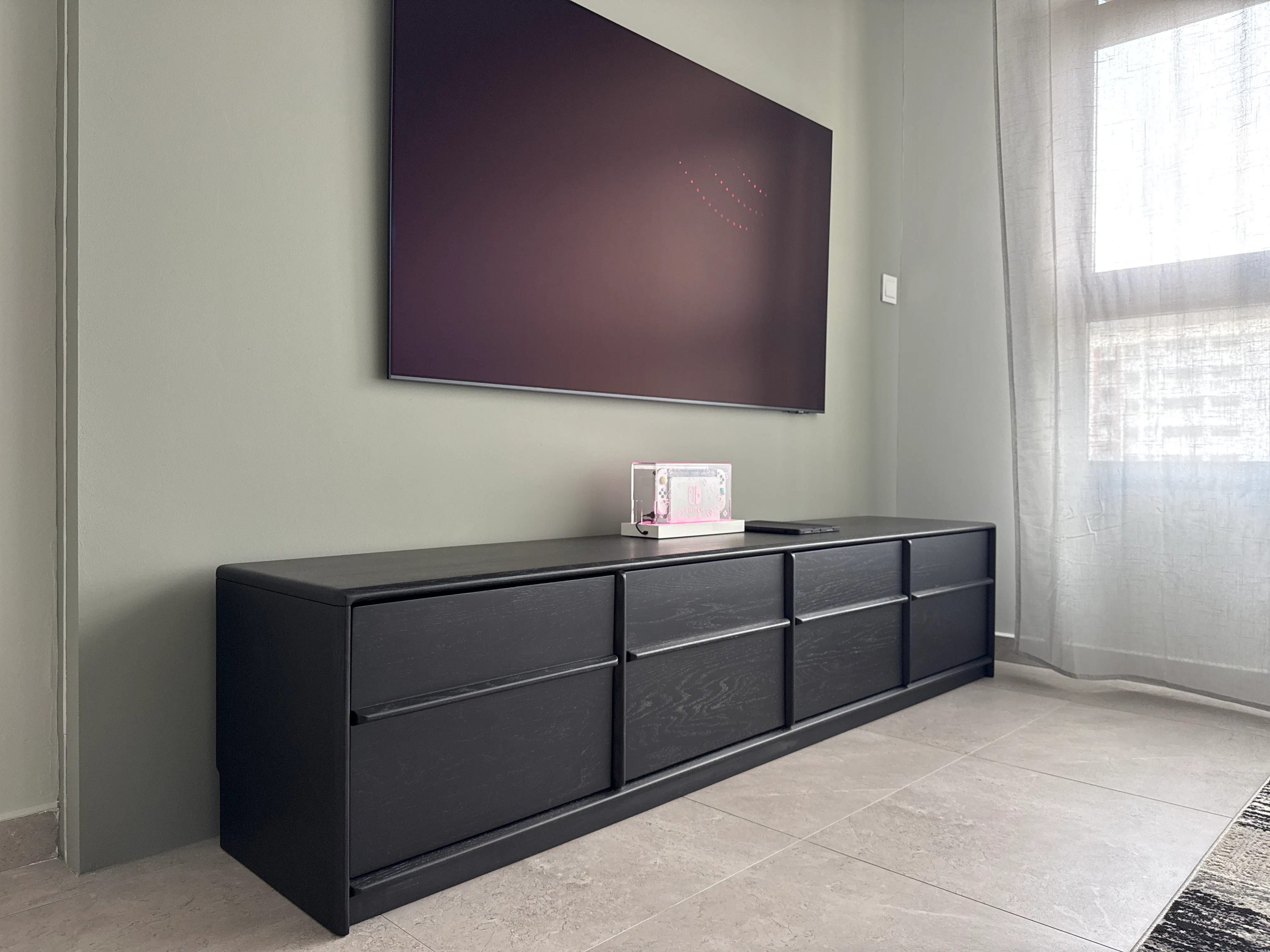 Customer home photo 2: Decent console that fits my theme.