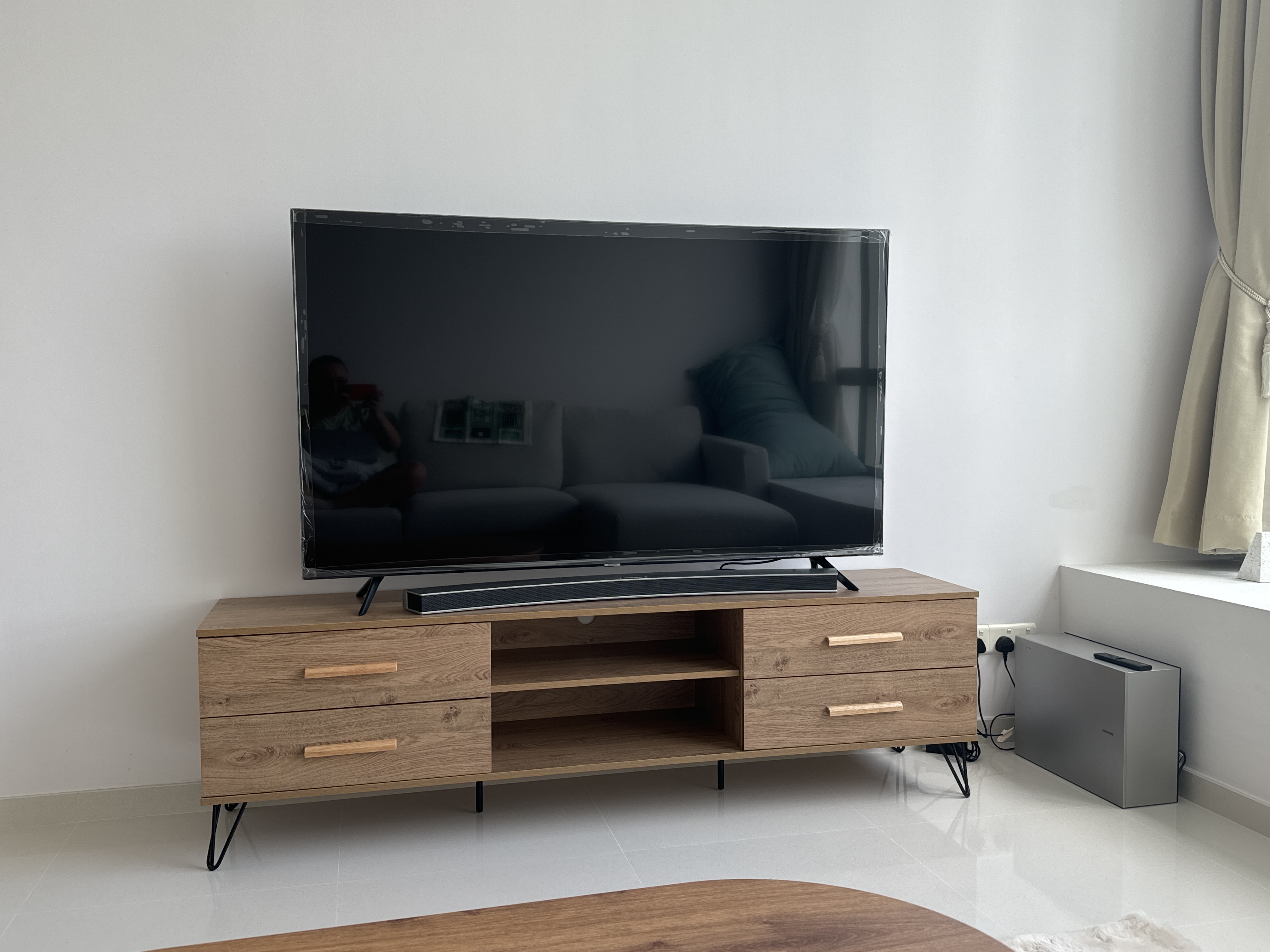 Customer home photo 1: Looks good, drawers are easy to open and close.