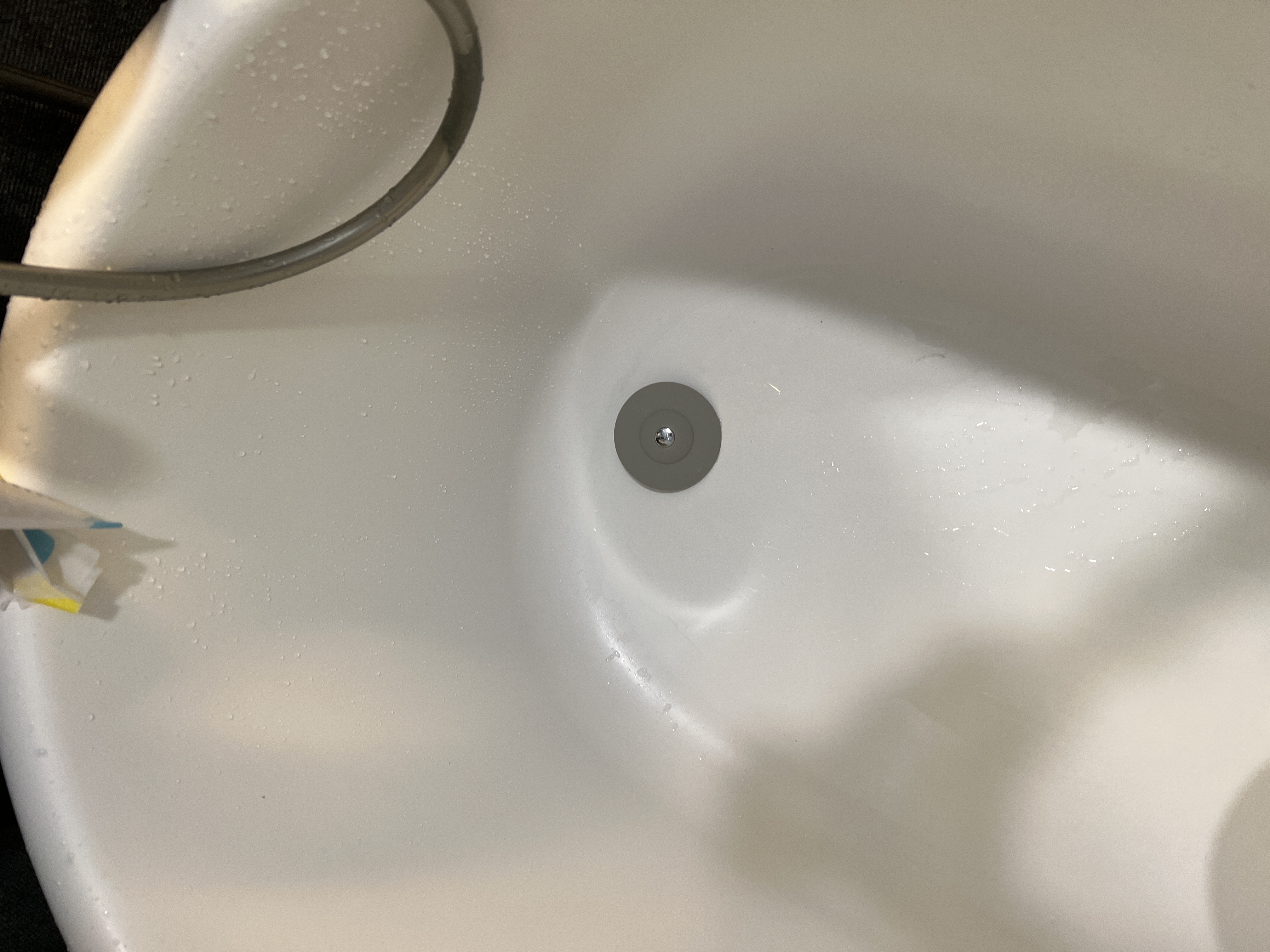 Customer home photo 2: I bought this Flex drain stop / hair catcher for my bathtub! Thought this simple product is so cool and innovative !