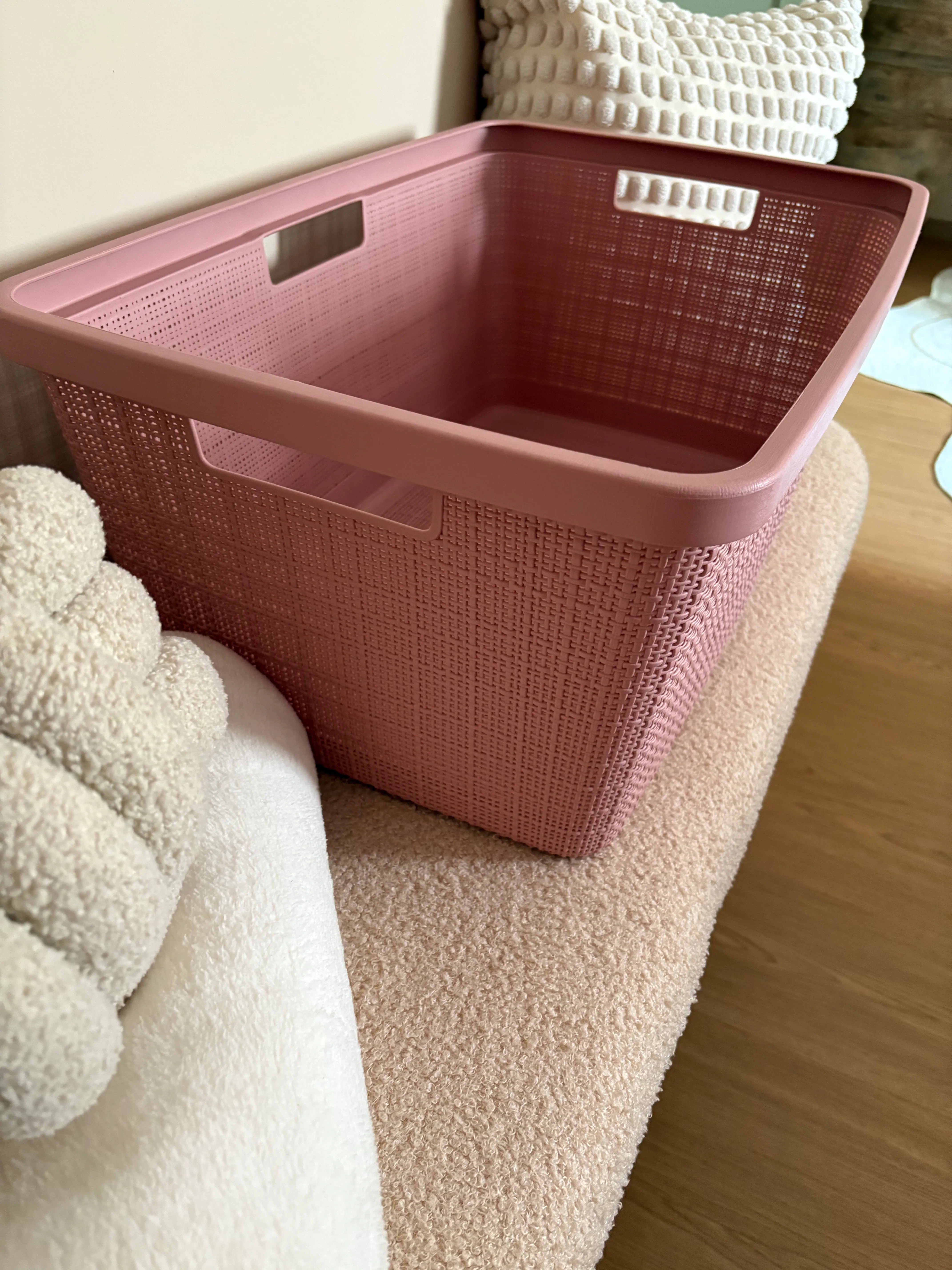 Customer home photo 1: I love this pink laundry basket which I use to collect warm and dry clothes from the dryer. The colour makes my heart warm☺️ and it’s very easy to grip the basket too.