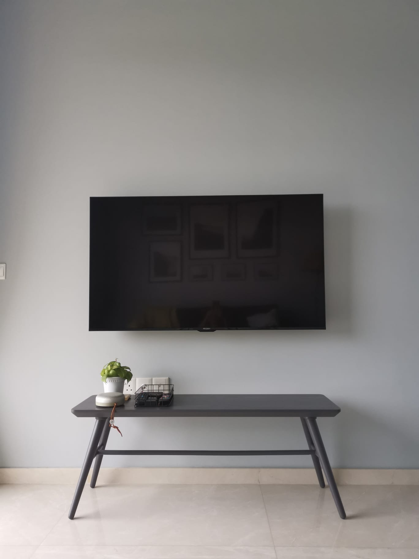 Customer home photo 15: The bench is the perfect "TV console". It also doubles as bench when I have guests over. It fits 2 persons comfortably. I received tonnes of praises from friends!