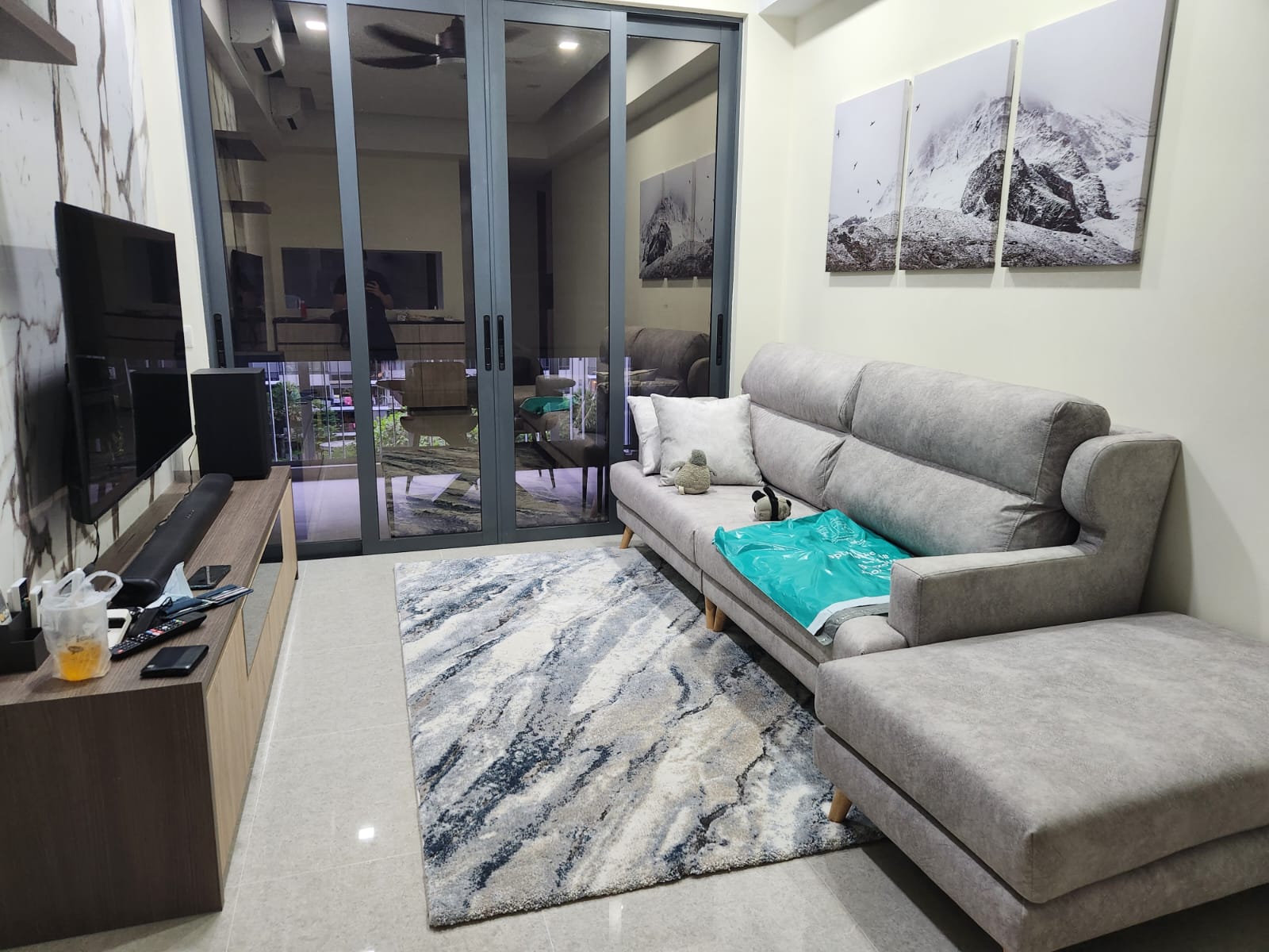 Customer home photo 4: The rug adds coziness to my living room. Like!