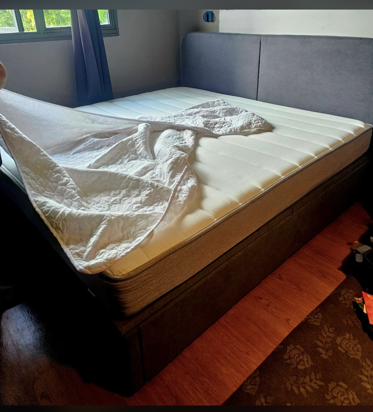 Customer home photo 4: The king size bed was unexpected to be very big than other king size bed like in d hotels or suite.