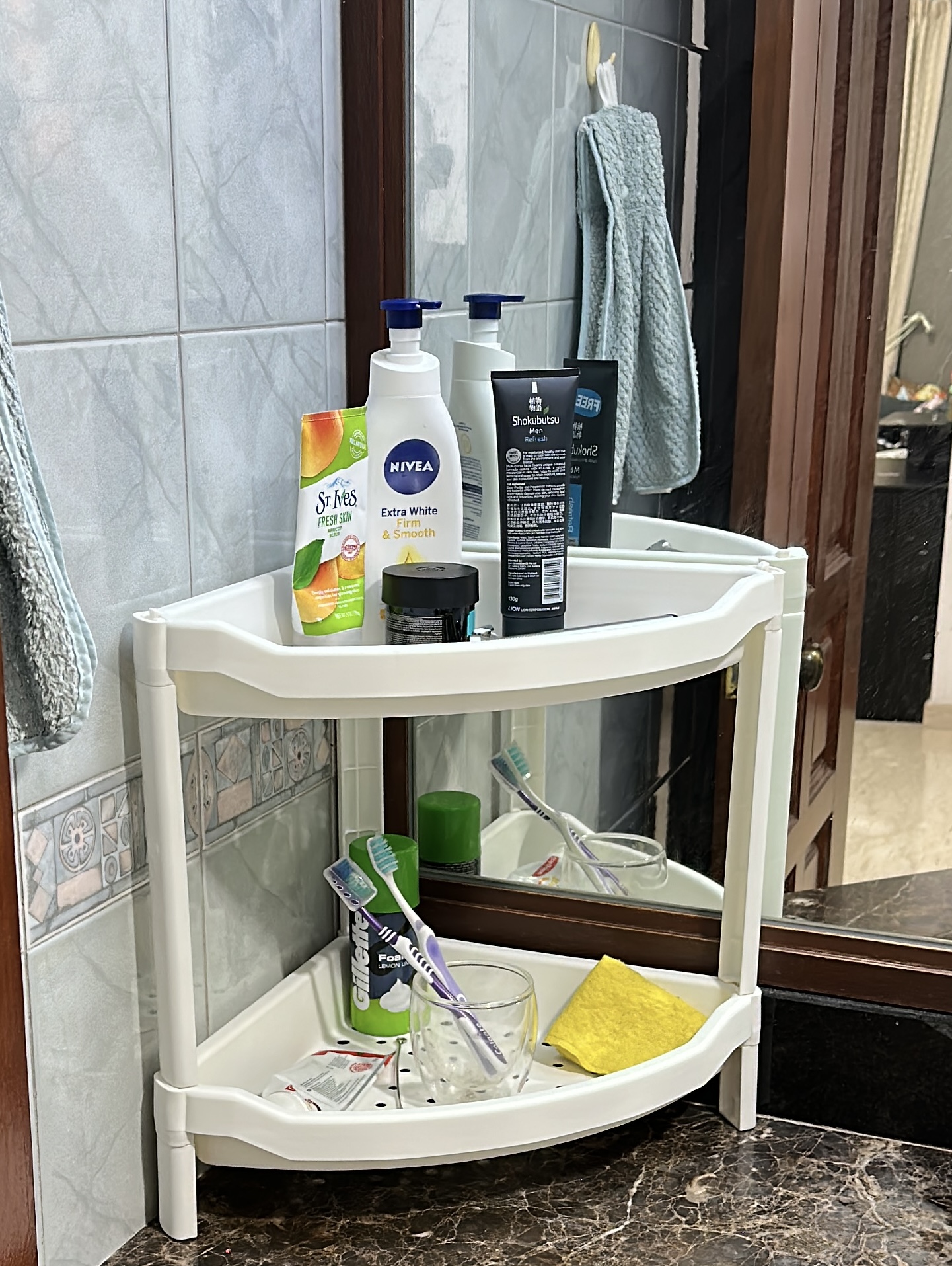 Customer home photo 2: Nice product for bathroom.