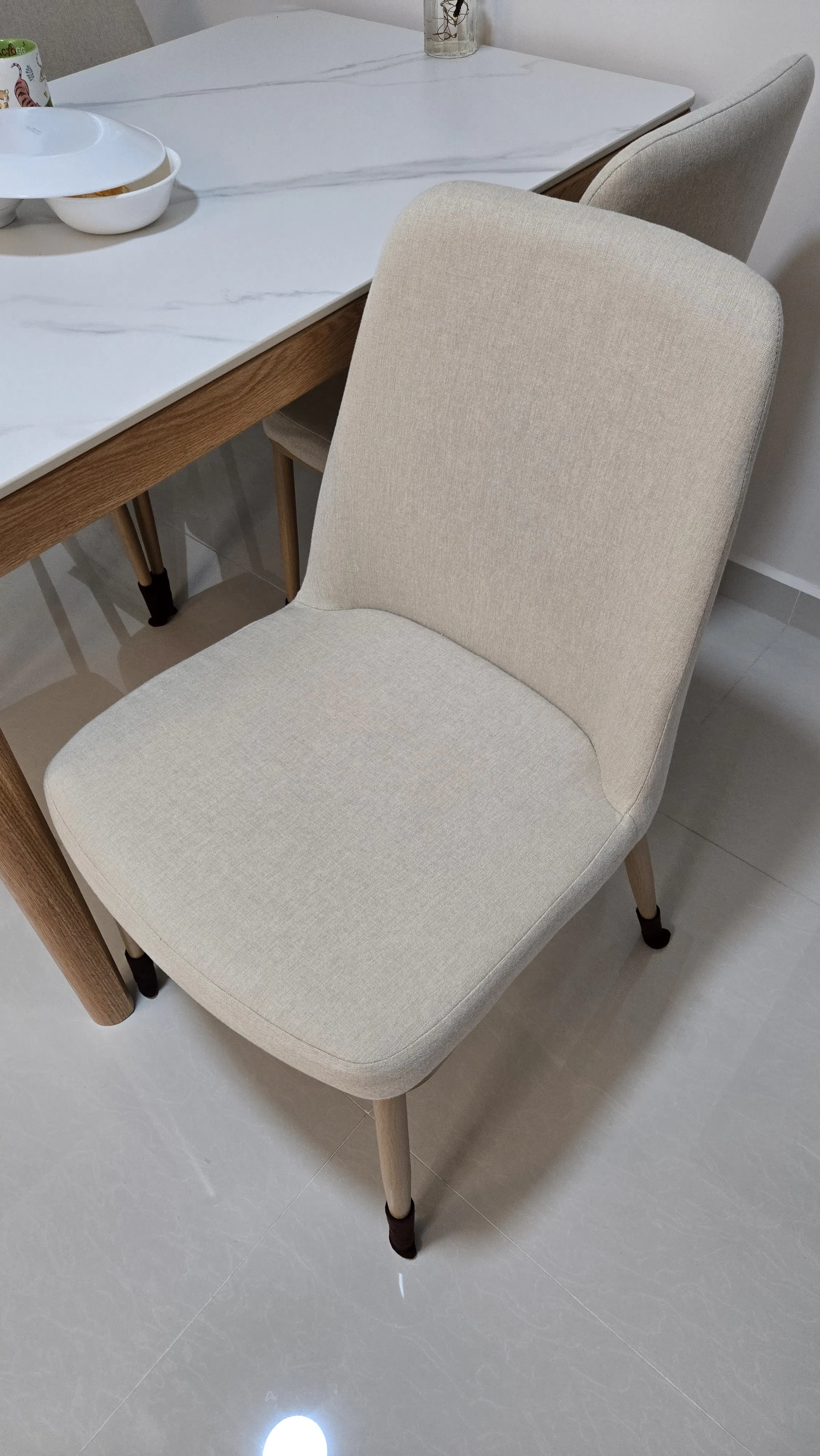 Customer home photo 1: Item received in good condition. Delivery was exceptionally punctual. Installer was swift too. Sturdy and comfortable.