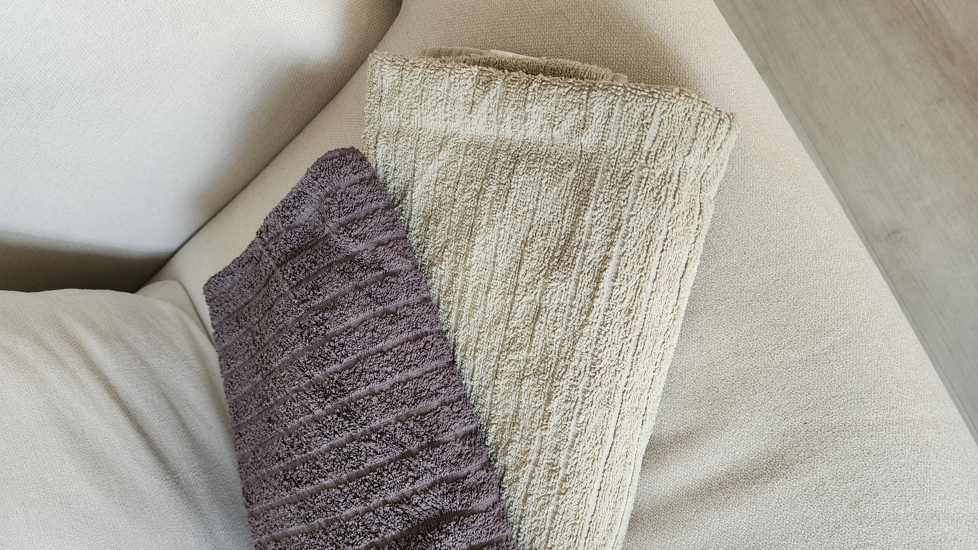 Customer home photo 2: Soft and not too thick so it's very easy to dry and not have musky smell.