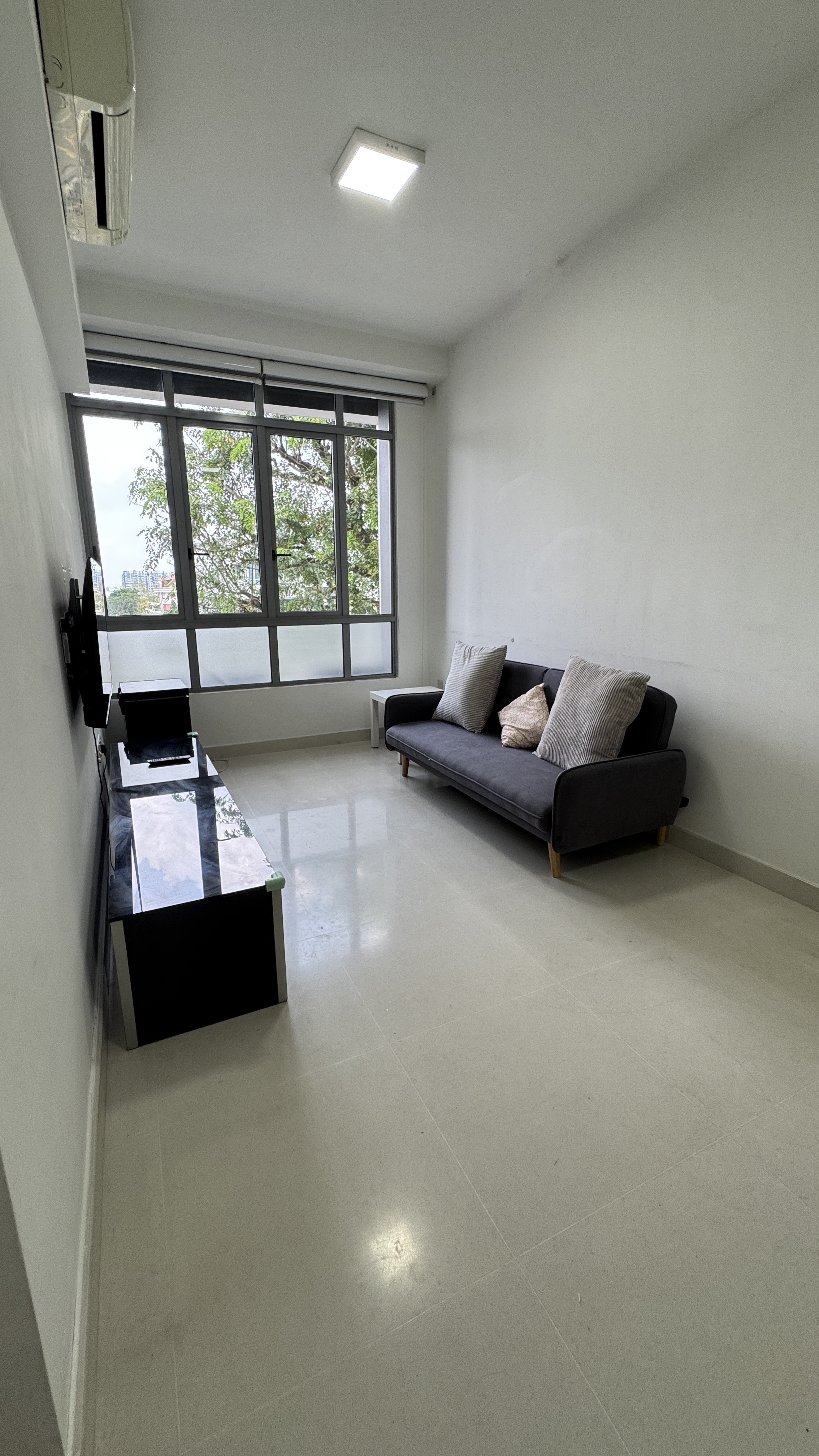 Customer home photo 1: The sofa is both firm and soft, easy to install and matches the description.