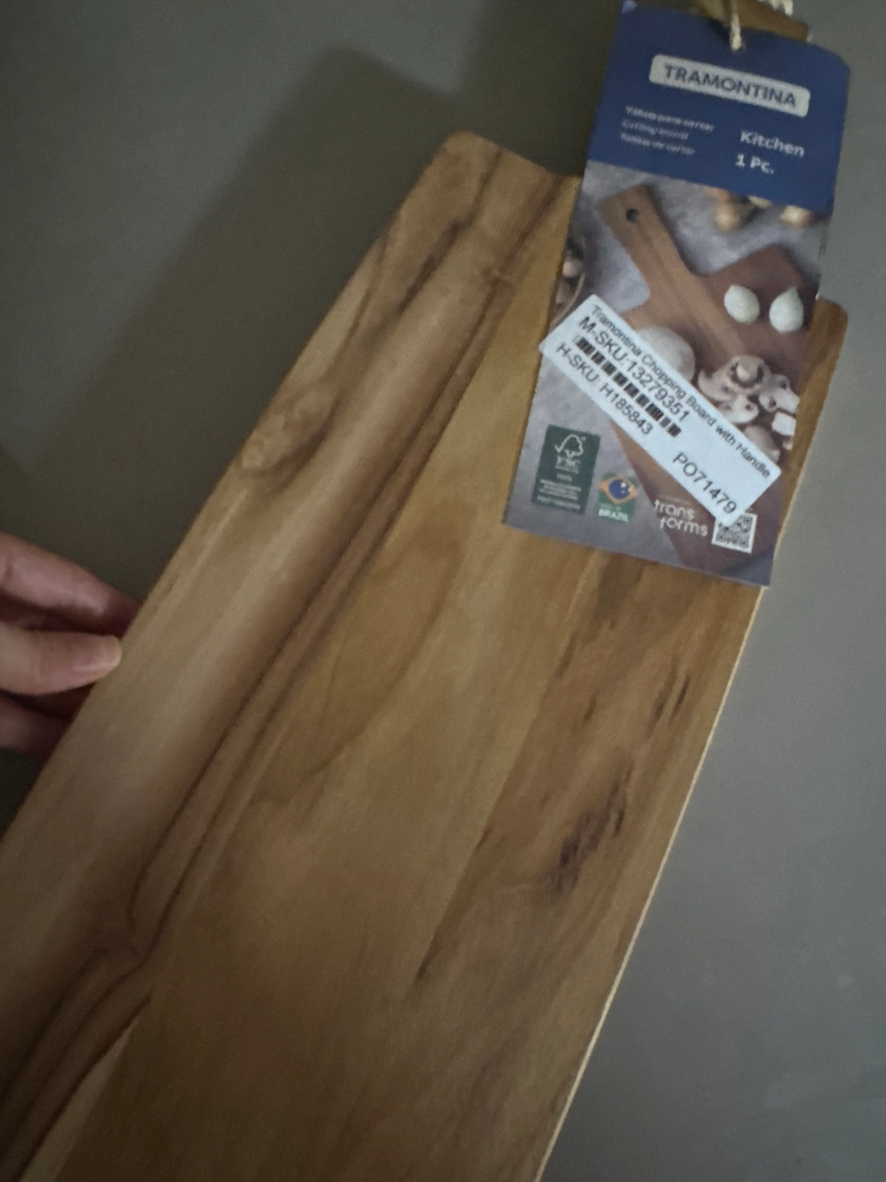 Customer home photo 1: very pretty piece of chopping board. big and long enough, convenient for chopping lots of different ingredients at once