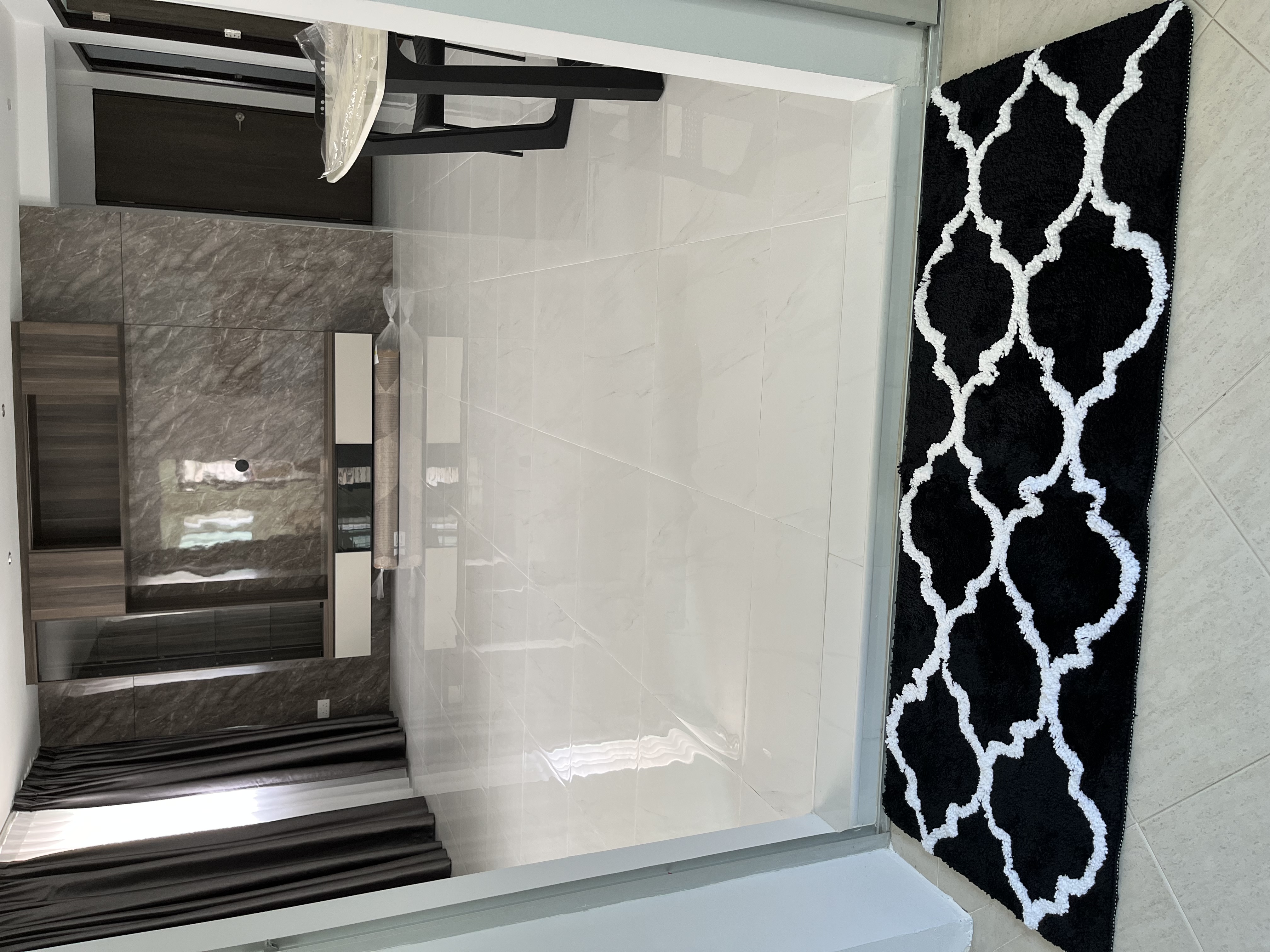 Customer home photo 8: Size and color are just awesome!

Thanks Hipvan!