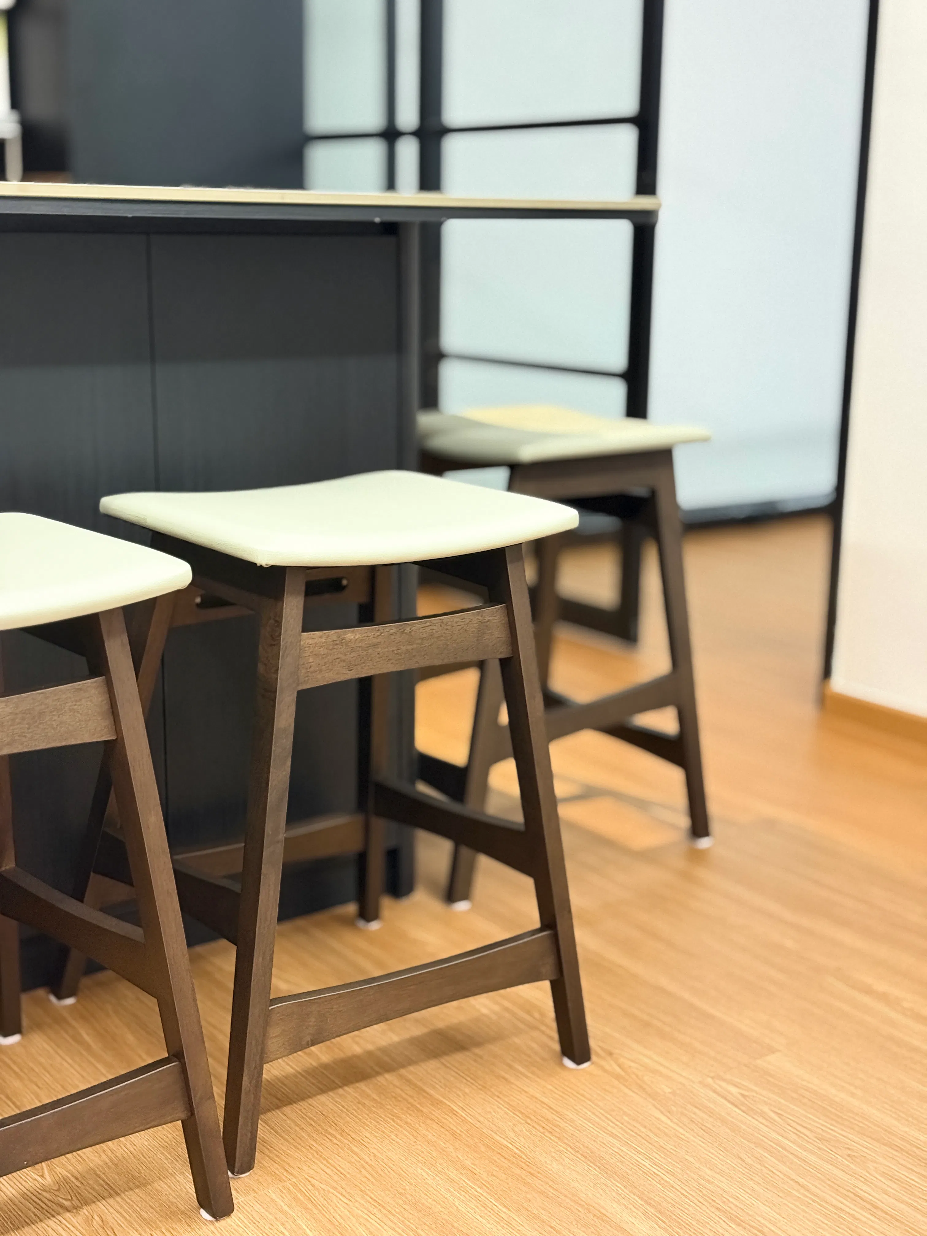 Customer home photo 1: Wide and comfortable seat. Light but Stable