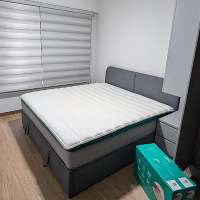 Customer home photo 14: Really comfortable mattress! Great for hybrid sleepers. Sales and delivery exceeded expectations.