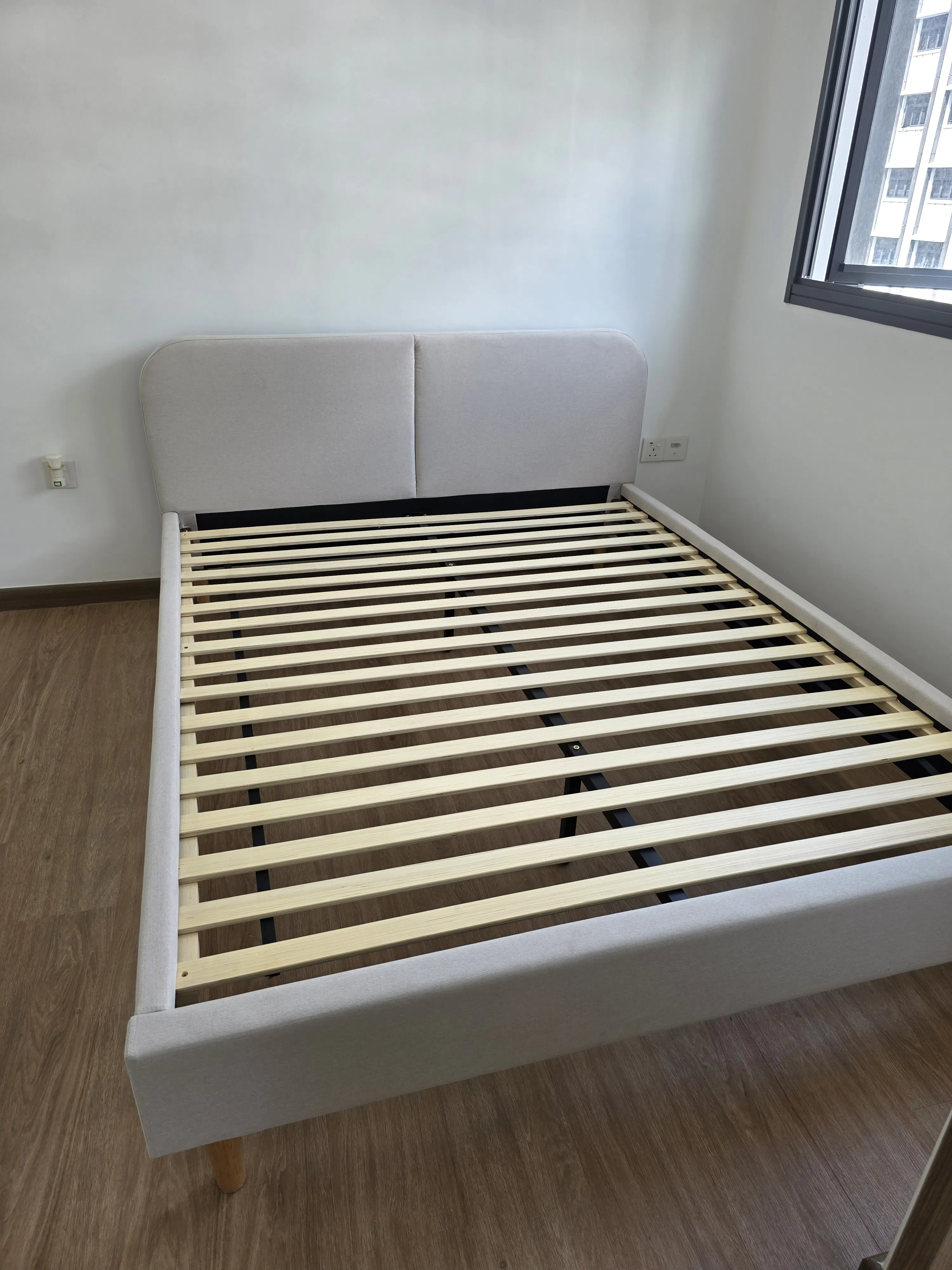 Customer home photo 1: The product looks actually the same as online. The setup is easy & efficiency.