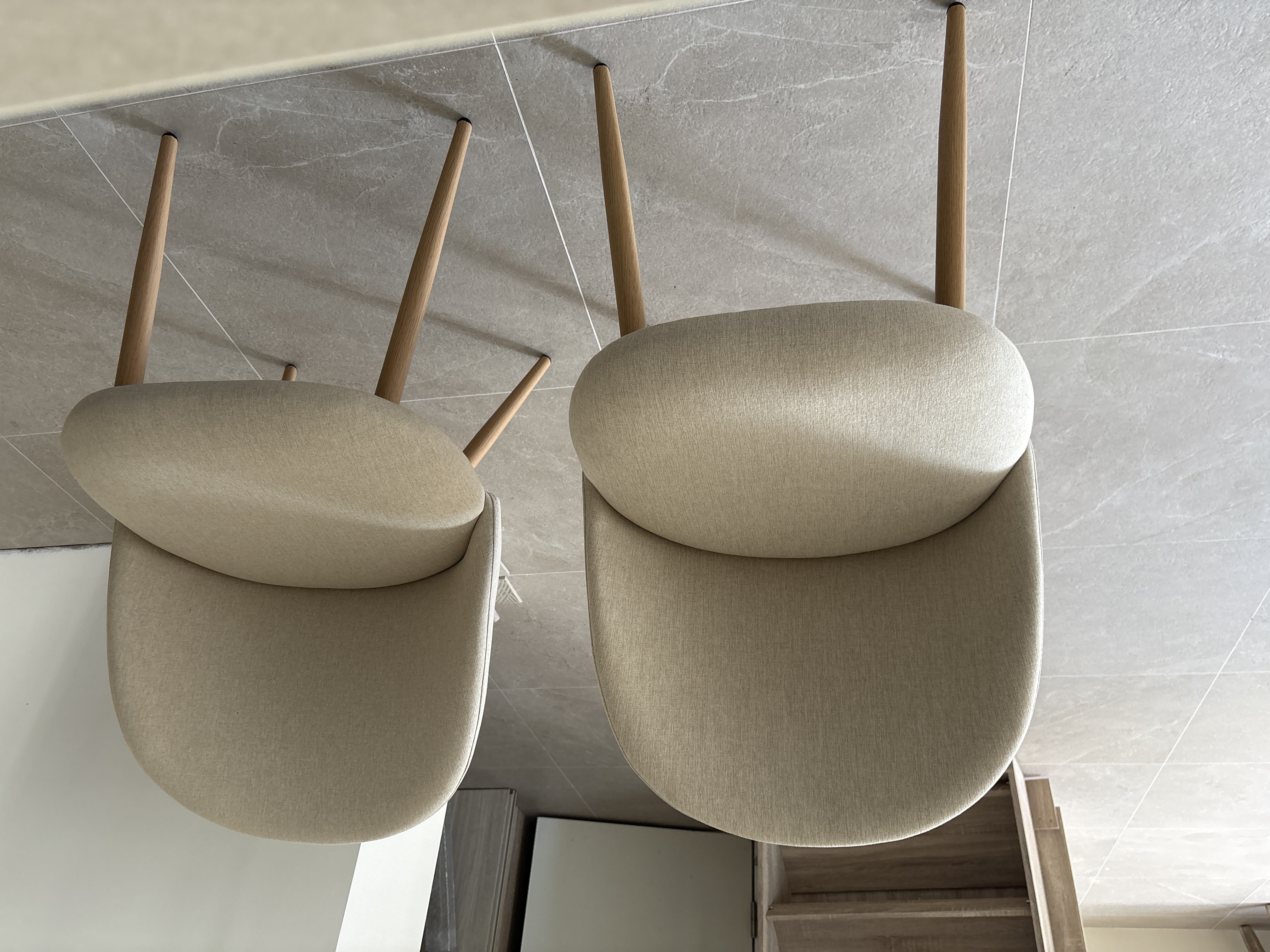 Customer home photo 3: Love the colours on this dining chair! Even though the legs are made of metal, you can’t tell!! Love it.