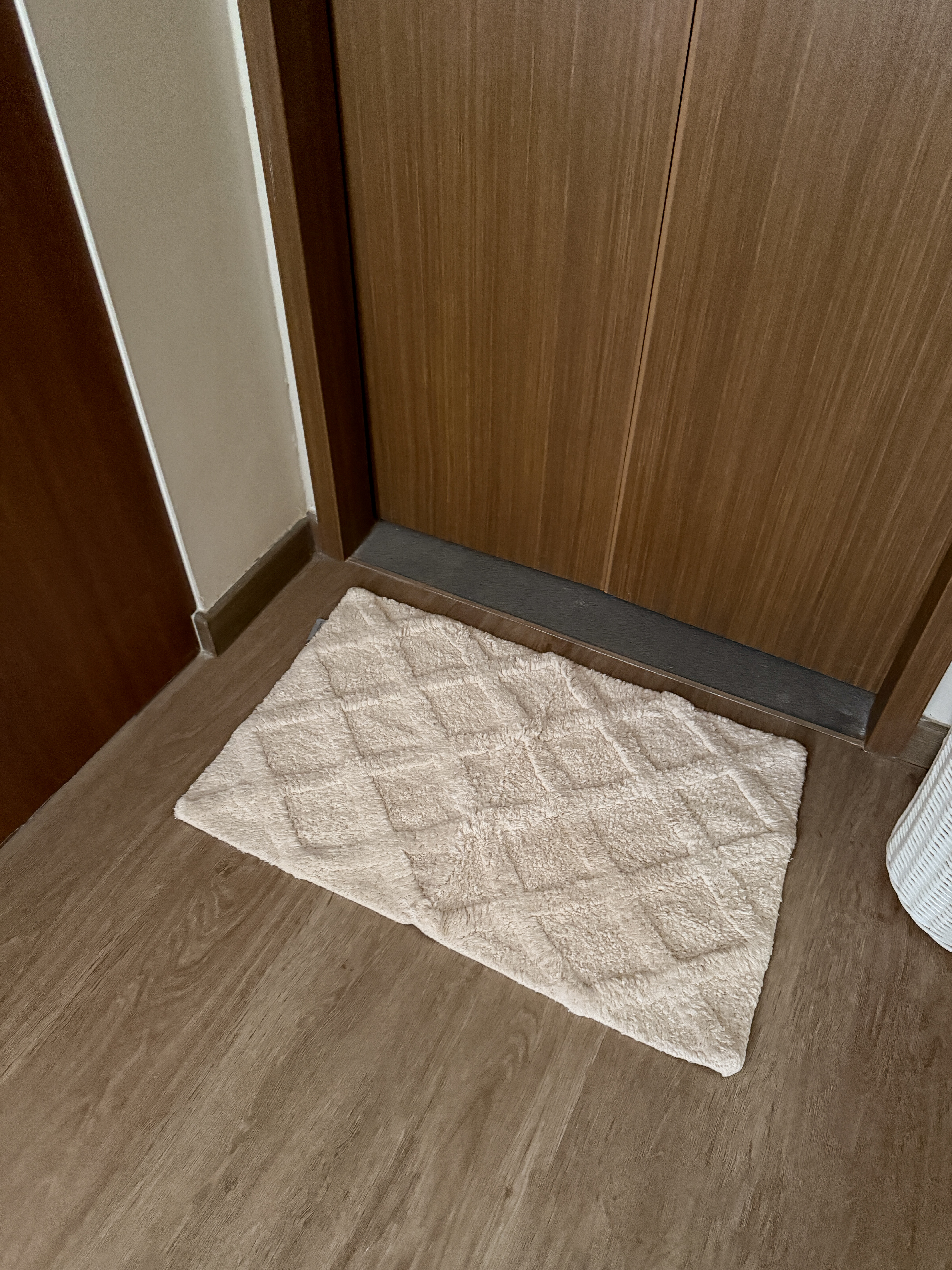 [Bundle of 2] Charles Millen Trellis Anti Slip Tufted Bath Mat (M) - Buttermilk