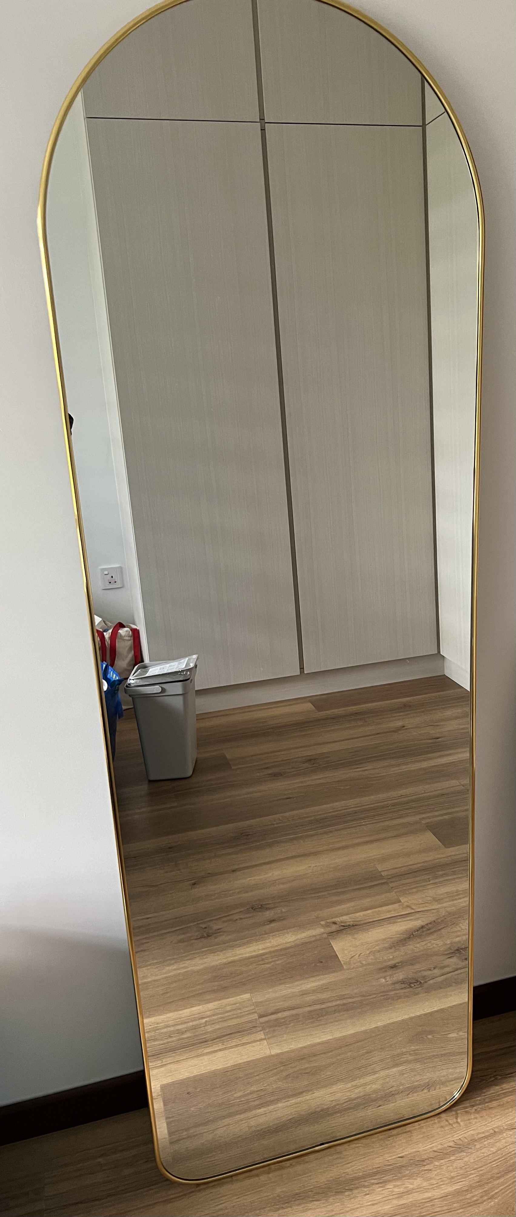 Customer home photo 4: beautiful mirror . love it !