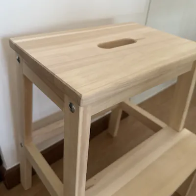 Customer home photo 7: The stool is very easy to assemble. :)