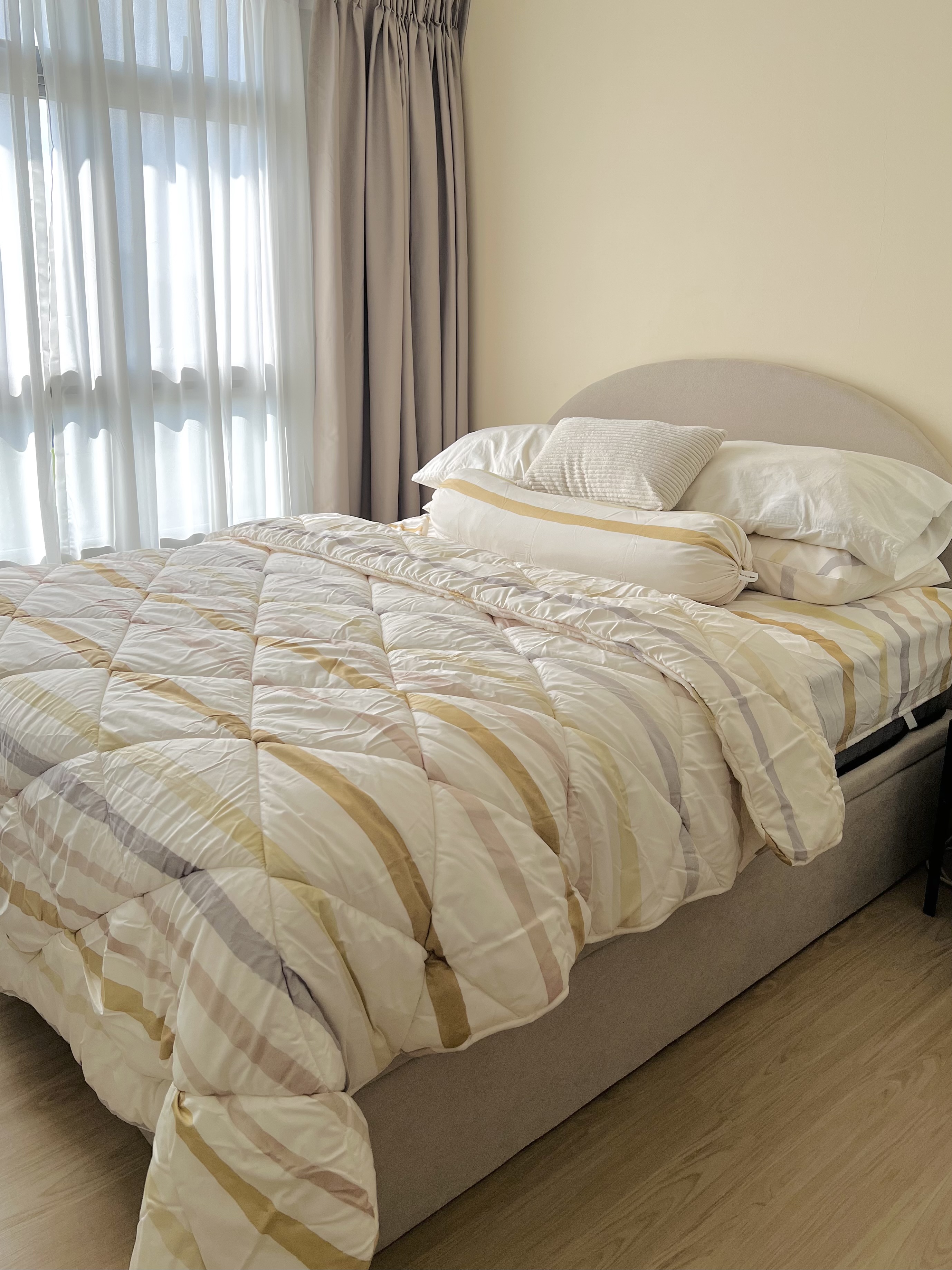 Customer home photo 6: Loving the new bed frame. Matches my home’s aesthetic. Sturdy bed and can hold up very well even thought my mattress is very bulky. Just need a bit of strength when lifting up to access the storage.
