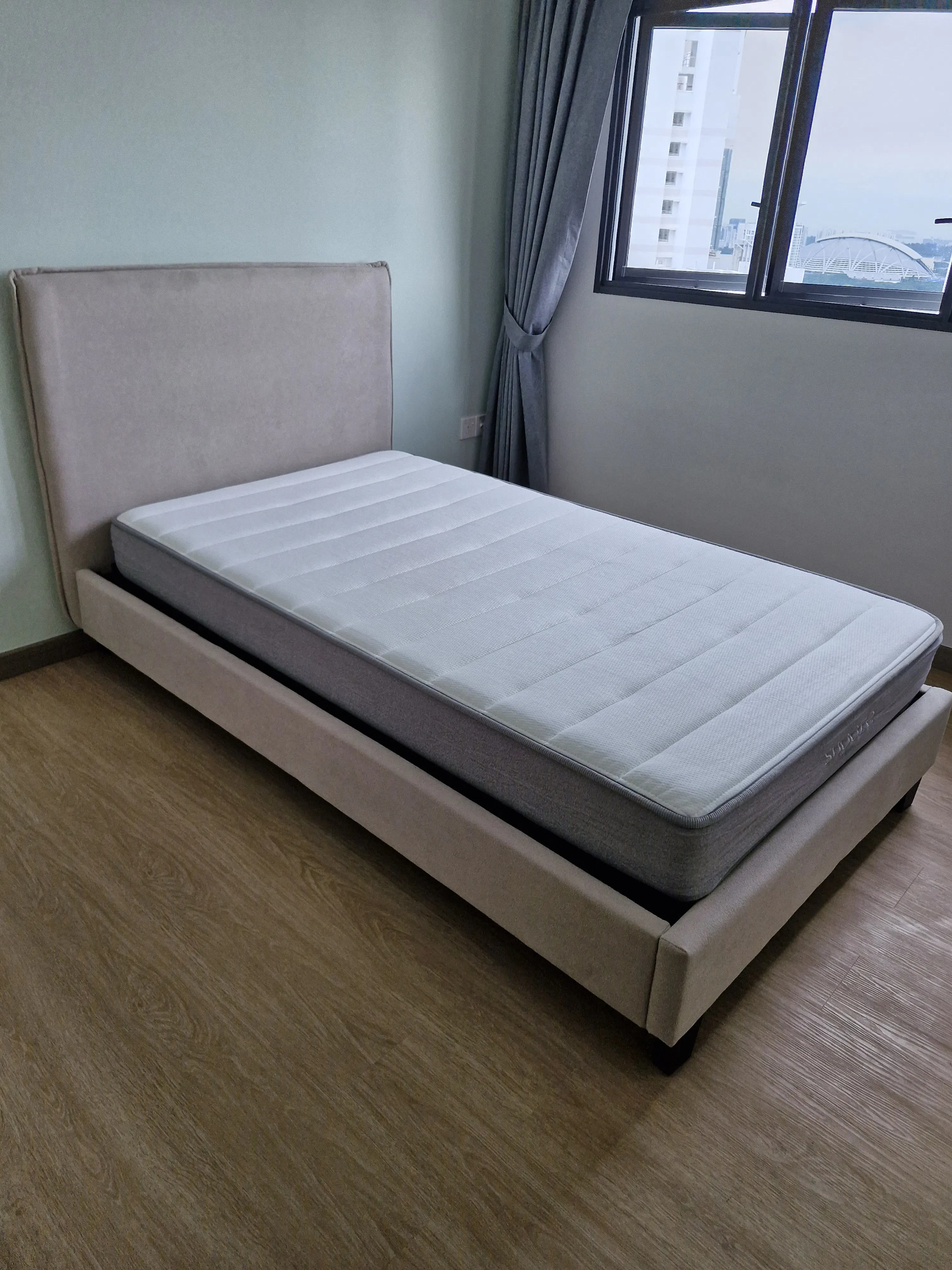 Customer home photo 19: The delivery was punctual and installation was efficient. Bed look nice with Hip van mattress. Have not tested yet.