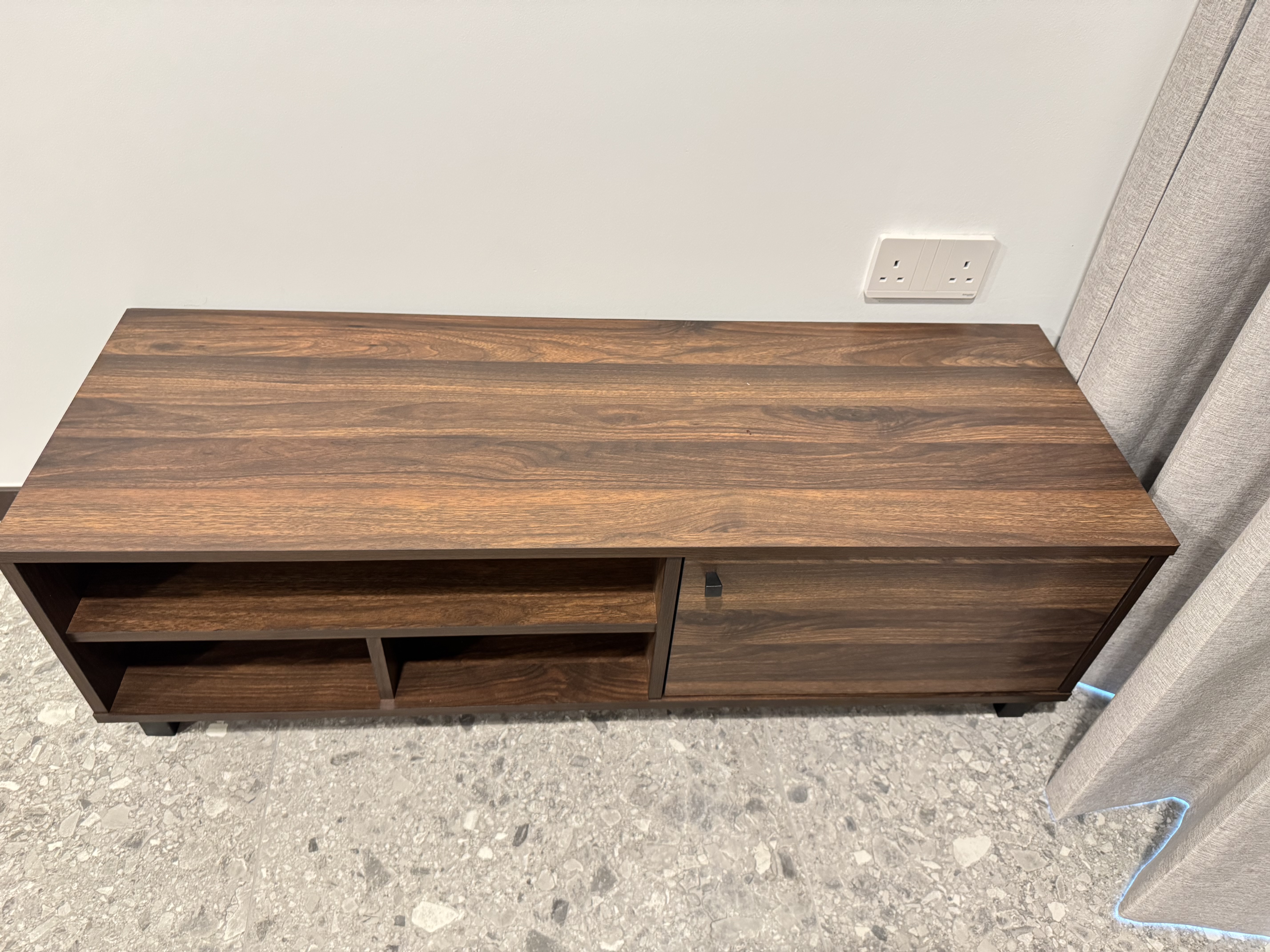 Customer home photo 4: This is a very good product with competitive pricing, very happy with the delivery and installation services. Thanks.