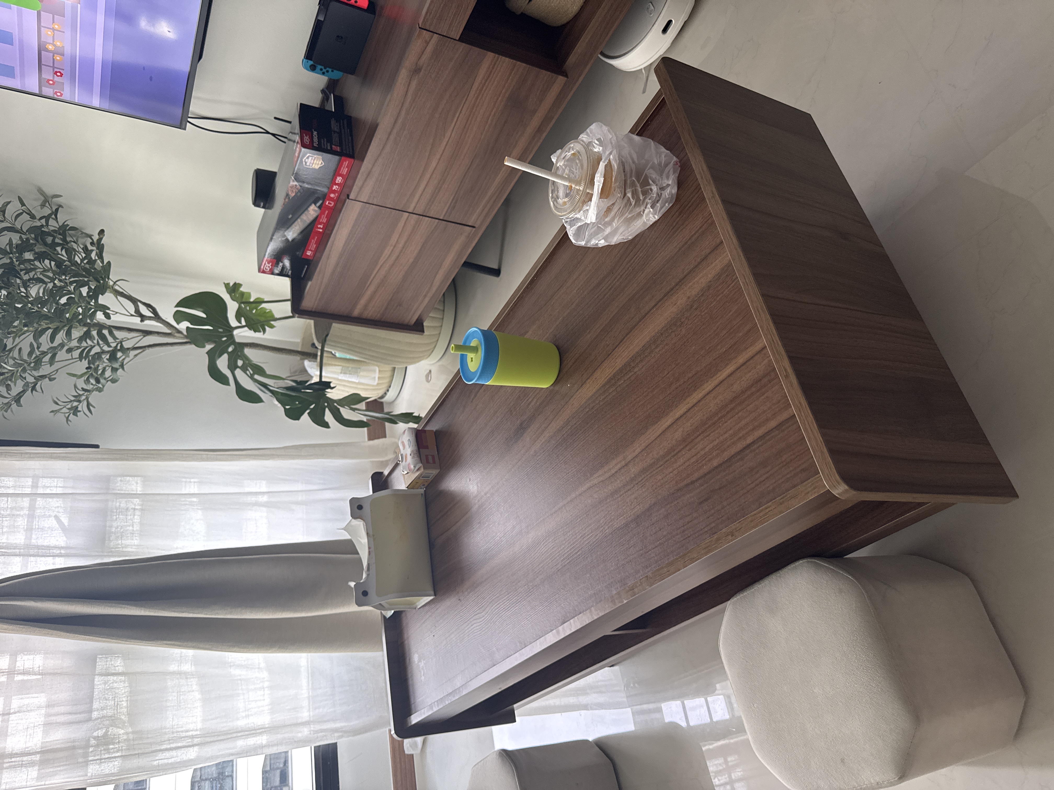 Customer home photo 1: Love the colour as it fits my home theme. Very simple and good quality