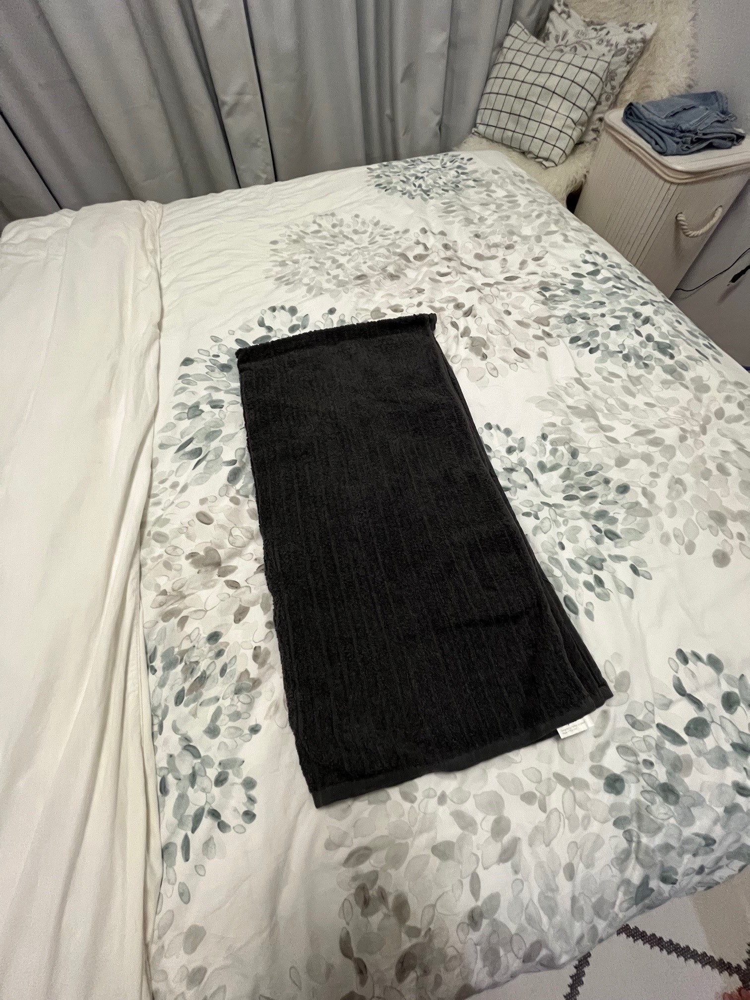 Customer home photo 7: This towel is so soft and water absorption is very good. Will buy again.