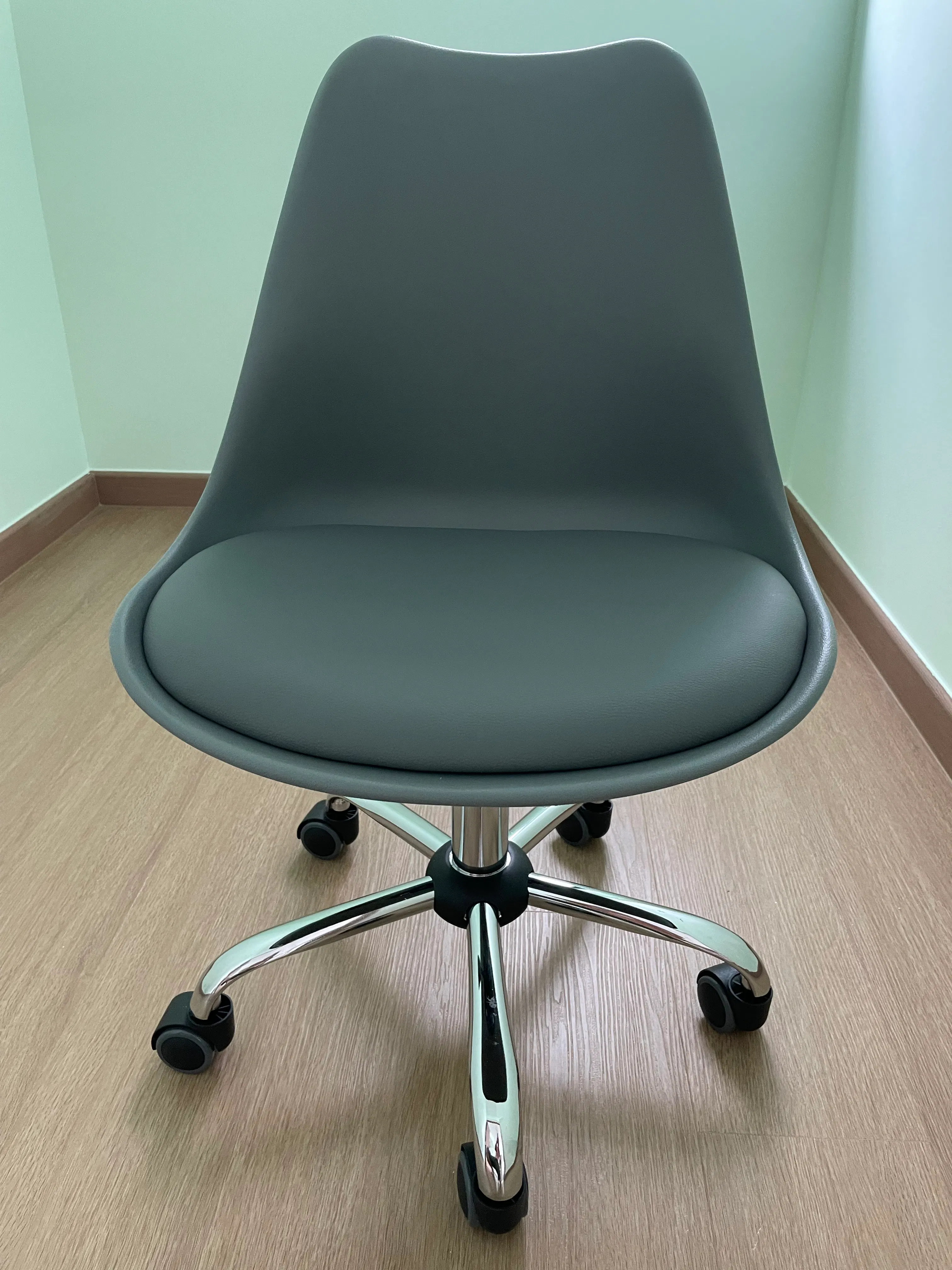 Customer home photo 1: Love the colour and also comfortable to sit on with the adjustable height.
