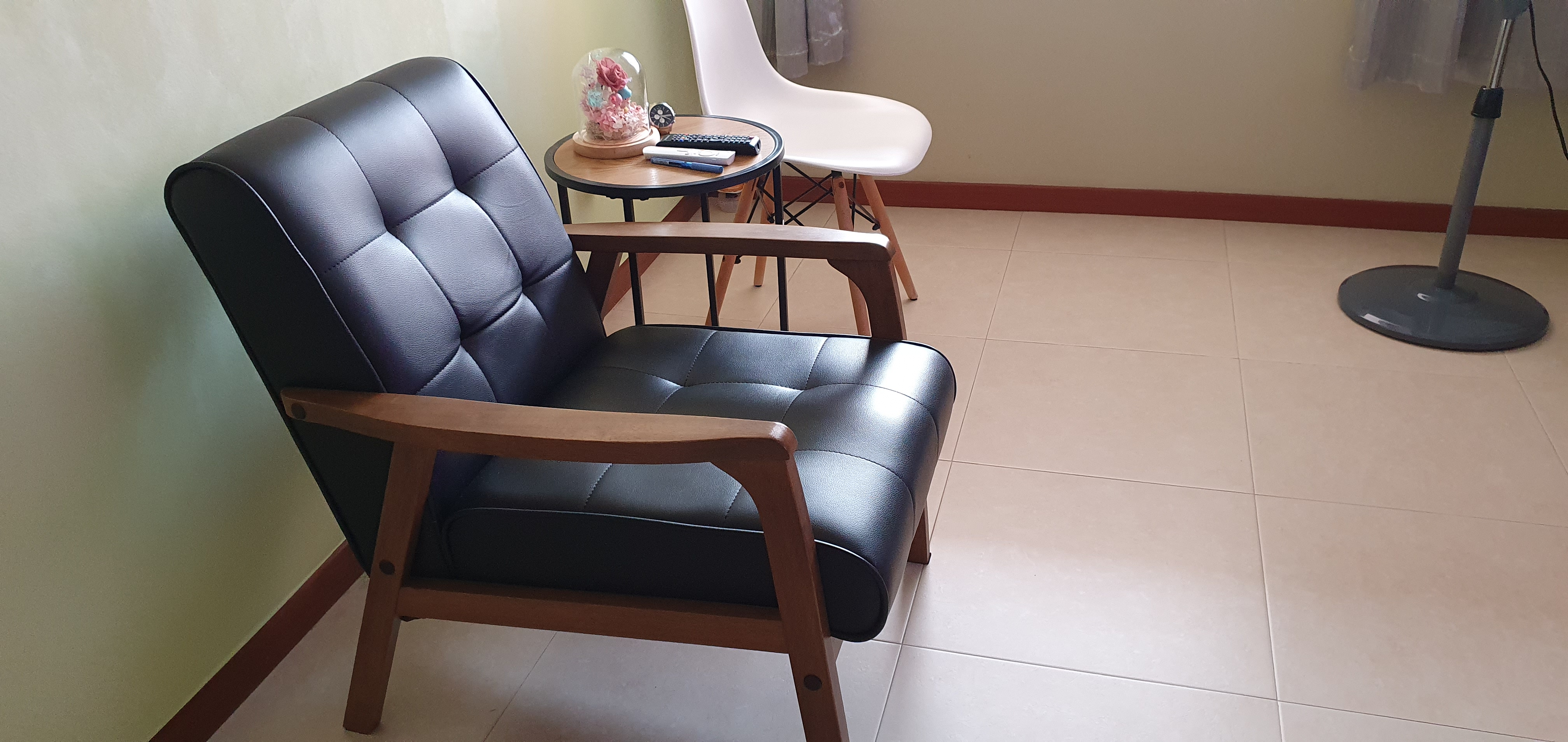 Customer home photo 5: Extremely comfortable and very relax chair.  Nice and sturdy.  Best recommended chair:)