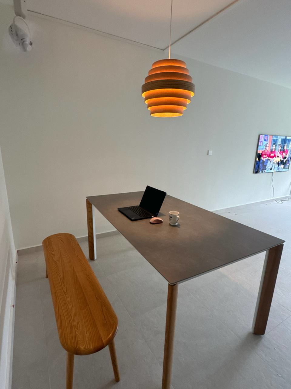 Customer home photo 1: Nice table with good looking sintered stone top