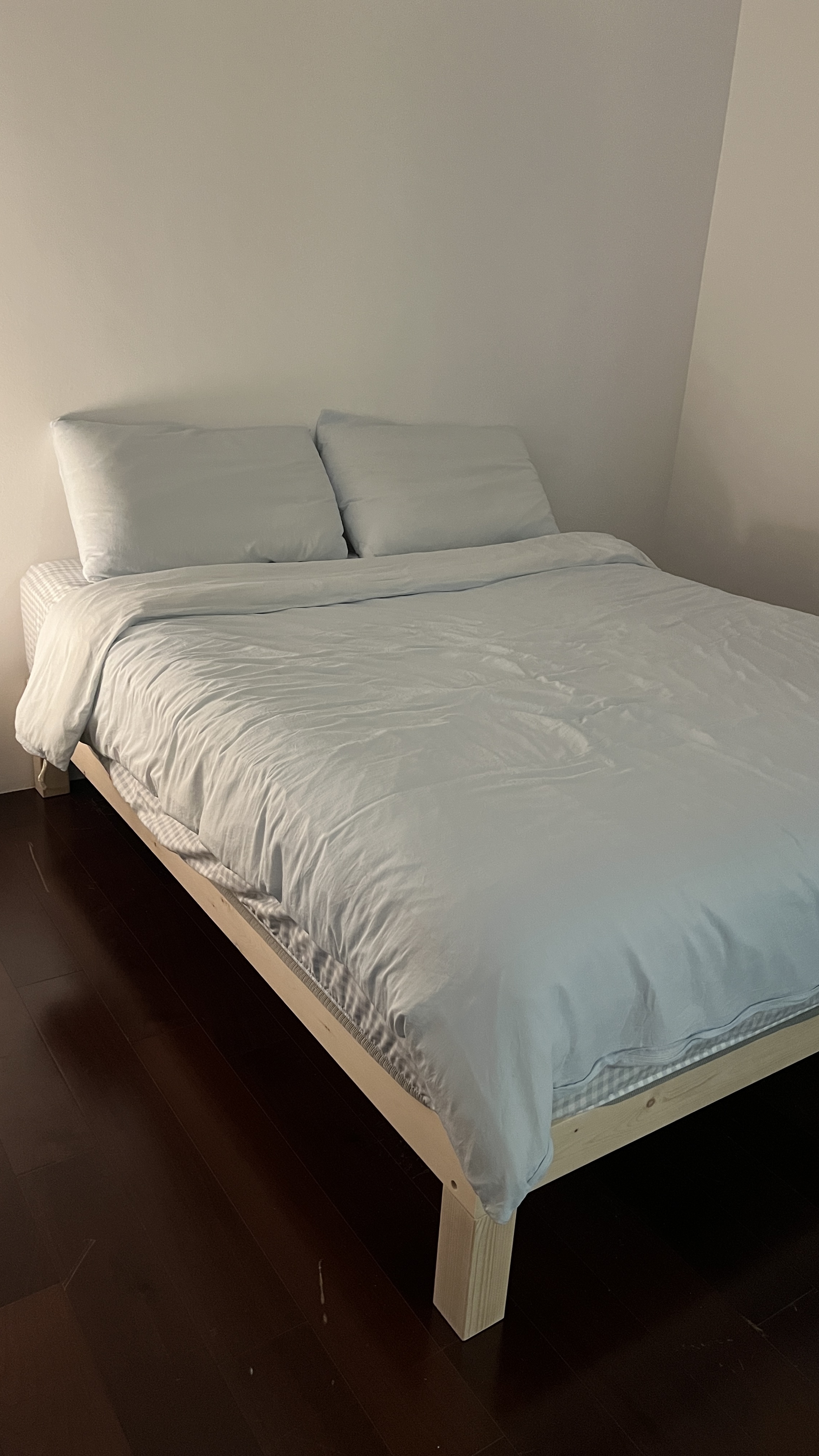 Customer home photo 11: We just moved in our new place and we finally got to set up our new Levitate Mattress from HipVan, sleeping on it has been an absolute delight! We're so happy with this purchase. The mattress strikes that perfect balance, it's firm for great support, but still has a comfortable softness that feels like it gently contours to your back all night. A truly great choice, and we'll definitely be shopping at HipVan again!