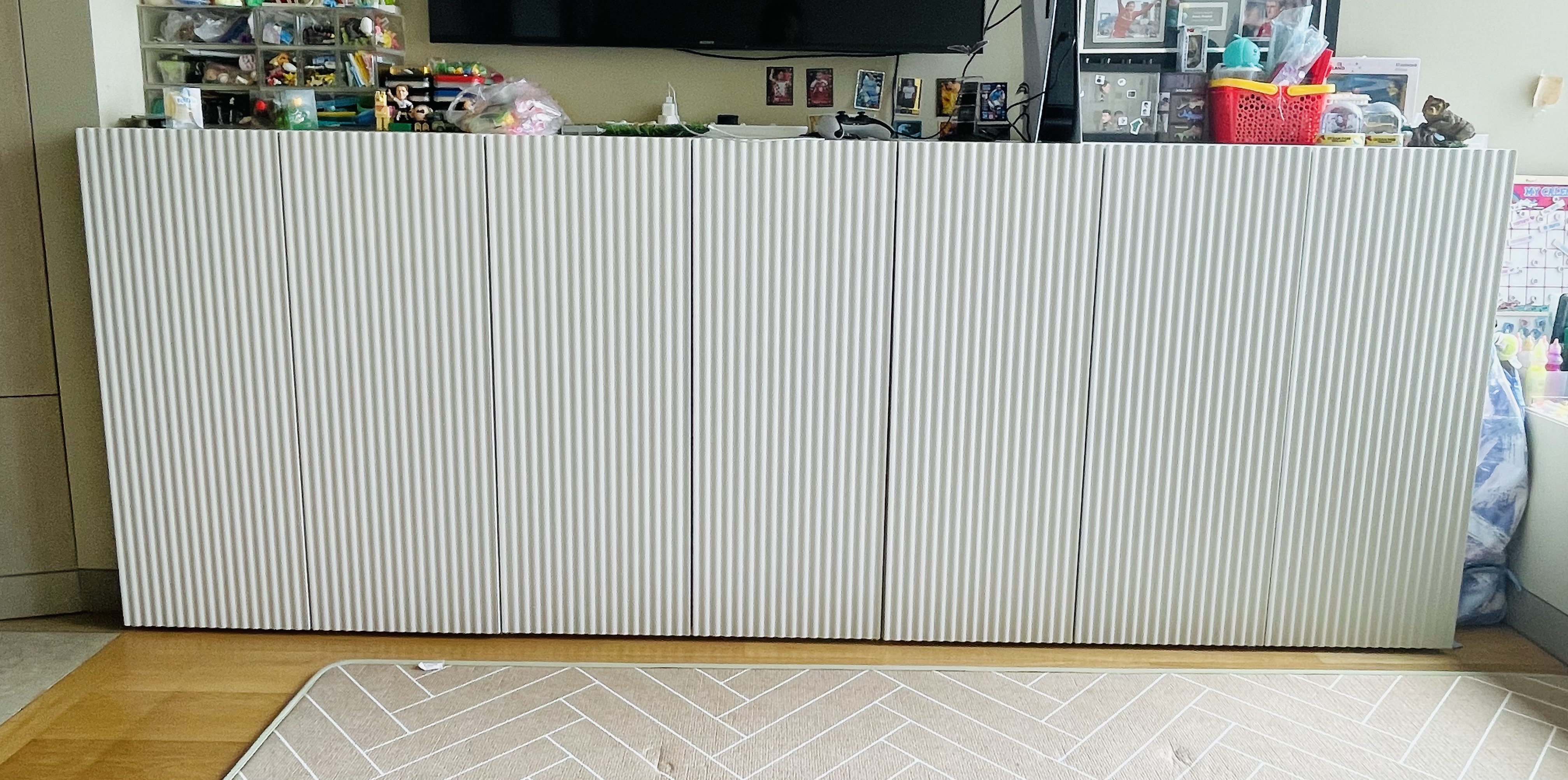 Customer home photo 41: These cabinets sold out quickly but were definitely worth the long wait. Although they didn’t arrive in perfect condition, thanks to Customer Service’s quick response in sending technician Mr. Hong Tao, they are now perfect!