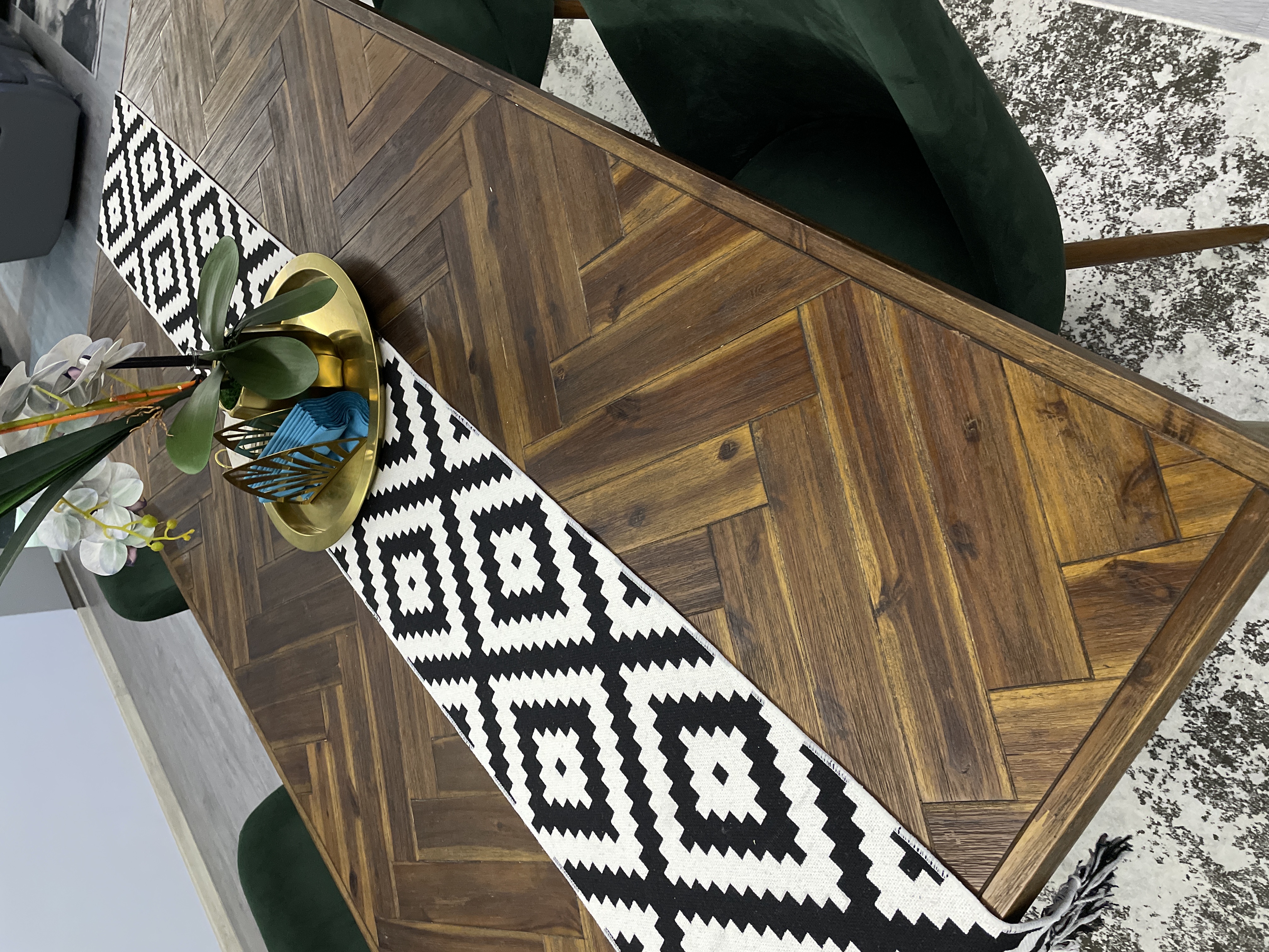 Customer home photo 6: Love the furniture bought from Hipvan. Product look the same from the website..